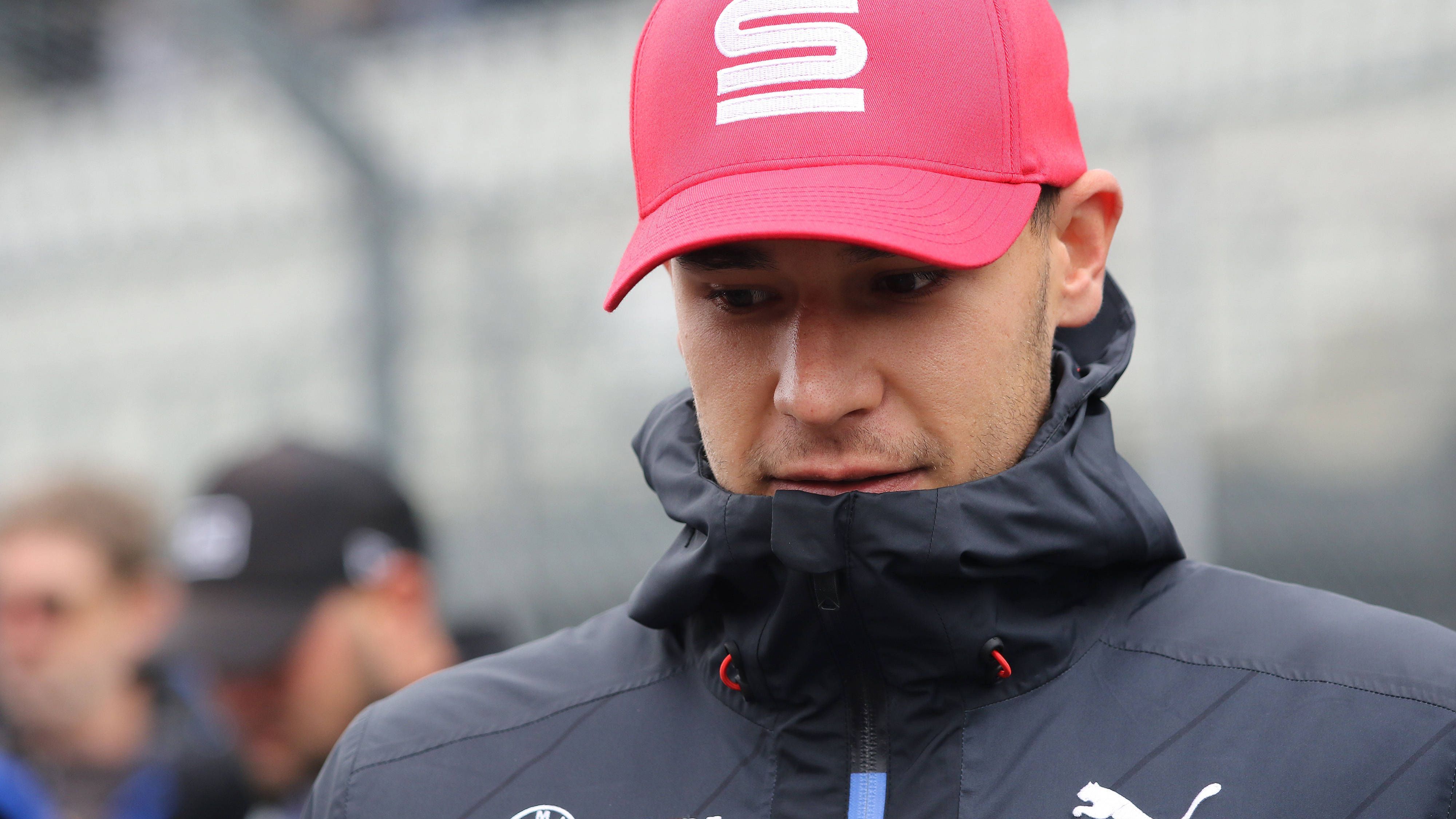 <strong></strong><strong>2023: Sheldon van der Linde (BMW)</strong><br><strong>Platz: 4</strong>&nbsp;(95 Punkte auf Platz 1)<br>Tough. Zu keinem Zeitpunkt lag eine Titelverteidigung wirklich in der Luft. SVDL gewann zwar ein Rennen am Norisring, konnte sonst aber nicht an die Vorsaison anknüpfen. Platz vier liest sich nicht so schlecht, aber der Abstand von 95 Punkten zeigt das deutliche Ergebnis.