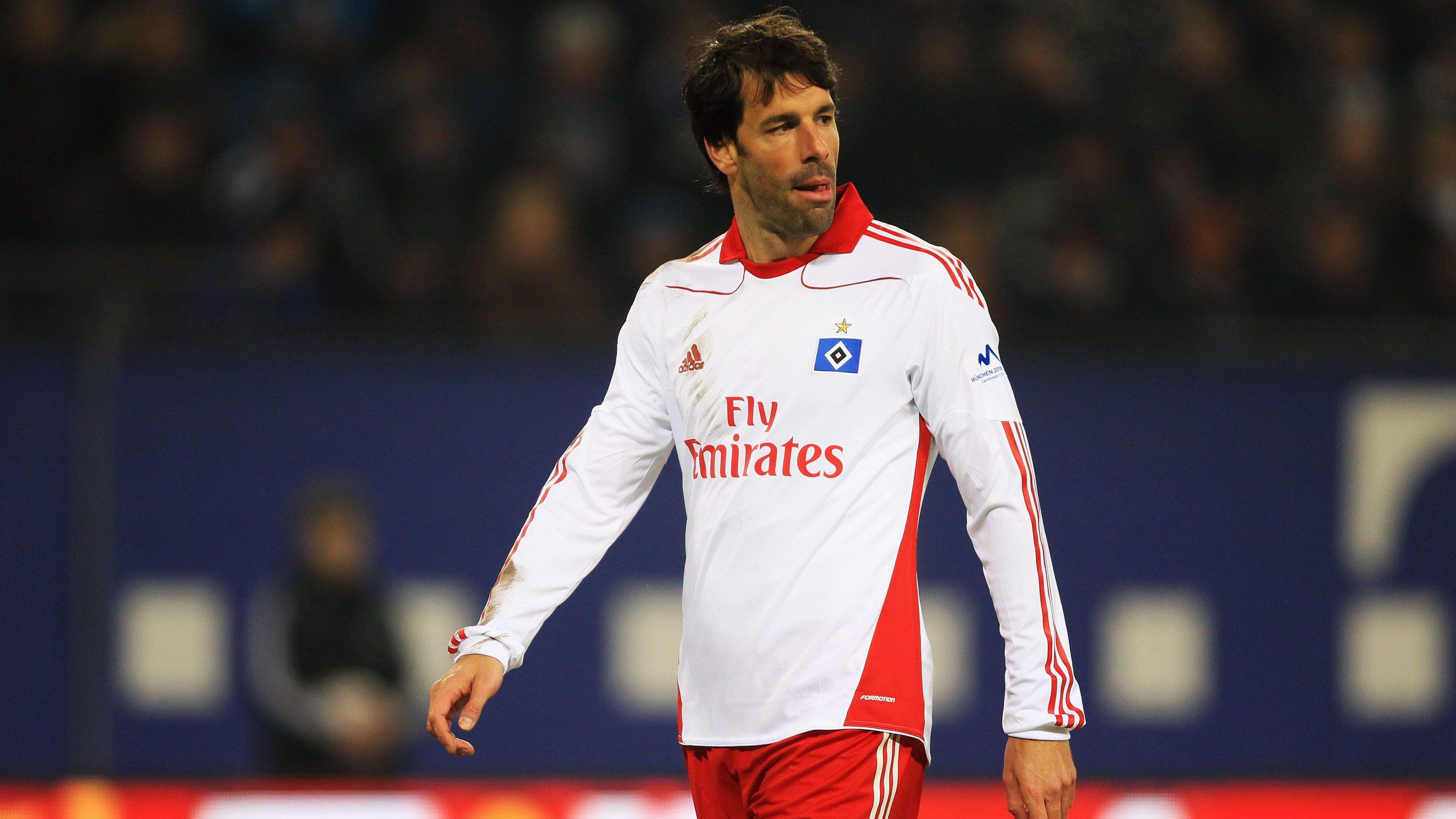 <strong>Ruud van Nistelrooy (Hamburger SV)</strong><br>Der Niederländer schnürte ab Januar 2010 seine Schuhe für den HSV. In seinem zweiten Spiel für den Klub gelang ihm nach seiner Einwechslung innerhalb von 90 Sekunden ein Doppelpack, der seiner Mannschaft einen Dreier sicherte. Doch auf diesen guten Start konnte der Stürmer nie aufbauen, denn ...