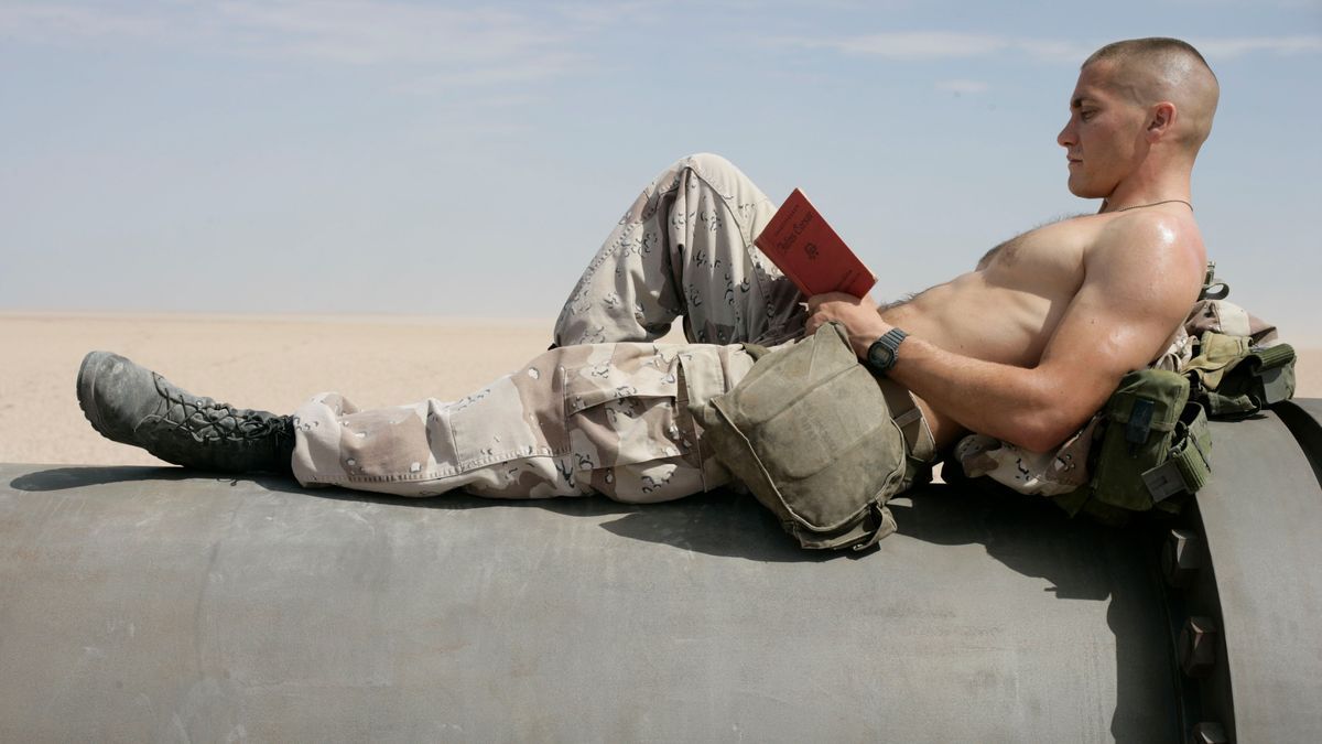 Im Film "Jarhead - Willkommen im Dreck" (2005) spielt Jake Gyllenhaal einen Scharfschützen in den Wüsten des Mittleren Ostens.