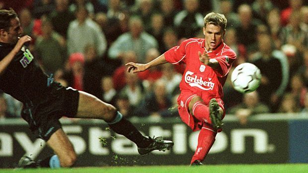 
                <strong>Michael Owen</strong><br>
                Michael Owen war bei seinem 50. Premier-League-Tor exakt vier Tage älter als Fowler. Ebenfalls für Liverpool spielend gelang dem Engländer am 26. August 2000 der Jubiläumstreffer bei seinem 98. Einsatz für die "Reds" gegen Southhampton.
              