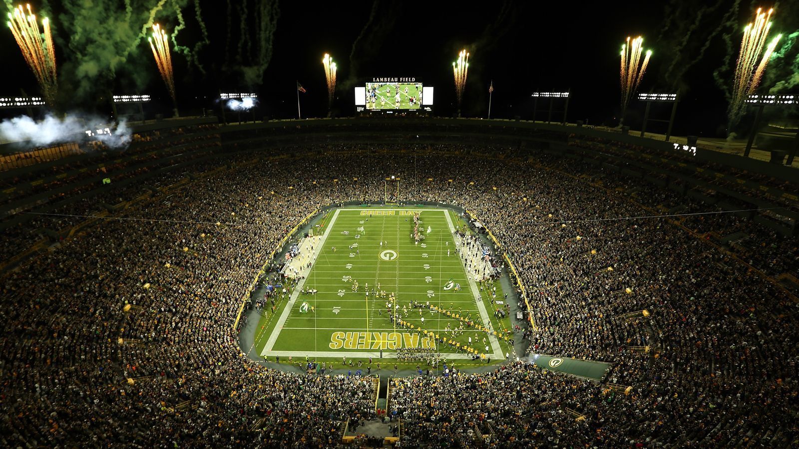 
                <strong>Platz 3: Lambeau Field (81.441 Plätze)</strong><br>
                Lambeau Field in Green Bay, Wisconsin. Eröffnet: 1957. Heimstadion der Green Bay Packers.
              