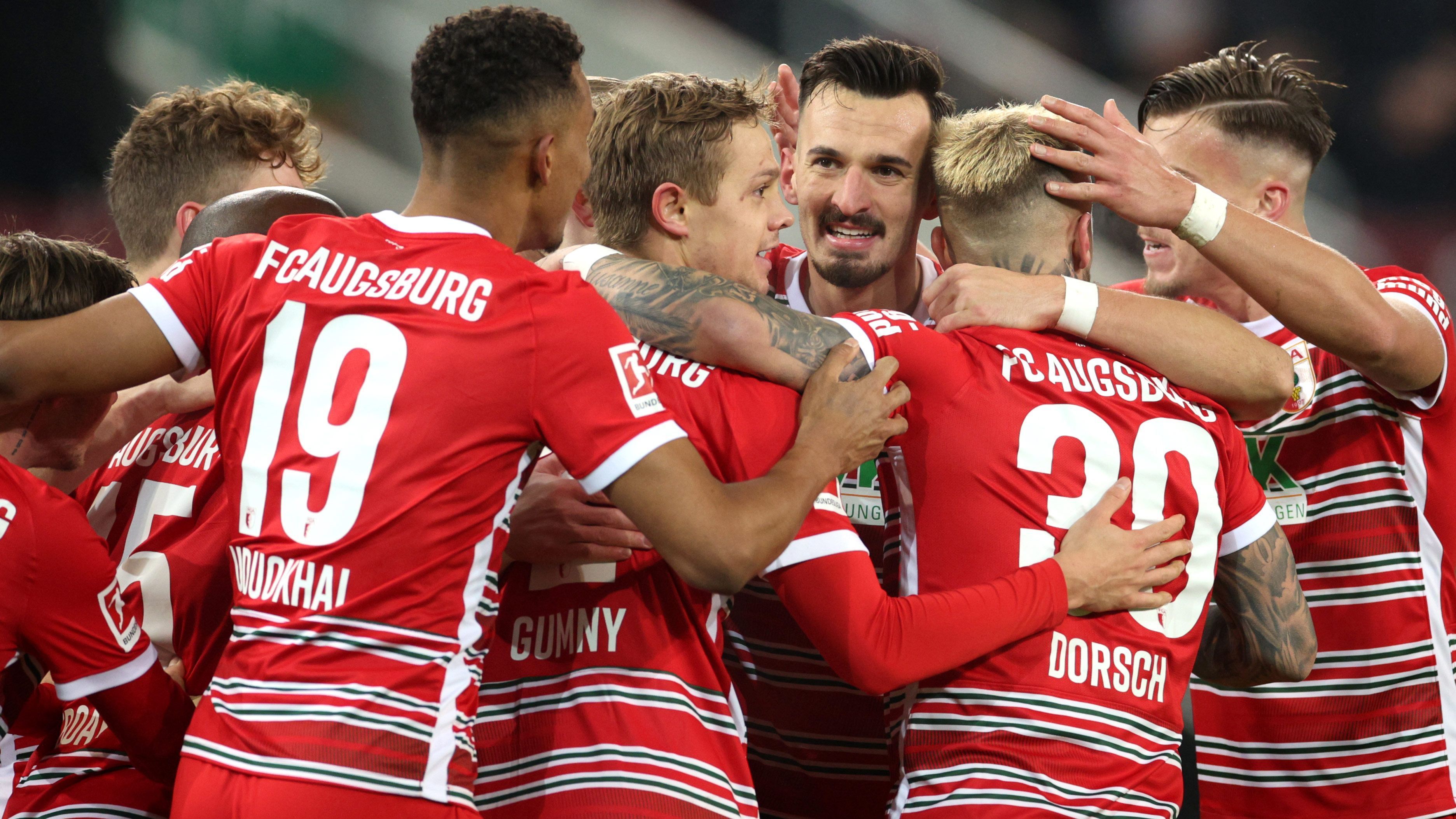 
                <strong>Platz 13: FC Augsburg</strong><br>
                &#x2022; <strong>Punkte</strong>: 21<br>&#x2022; <strong>Torverhältnis</strong>: 25:36<br>&#x2022; <strong>Nächste drei Spiele</strong>:<br/><br>
              