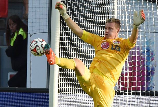 
                <strong>Leno vs. Ter Stegen</strong><br>
                "Wir sind Konkurrenten. Da ist es logisch, dass wir keine besten Freunde sind. Irgendwann kam es halt dazu, dass wir uns nicht mehr mochten," so Leno. 
              