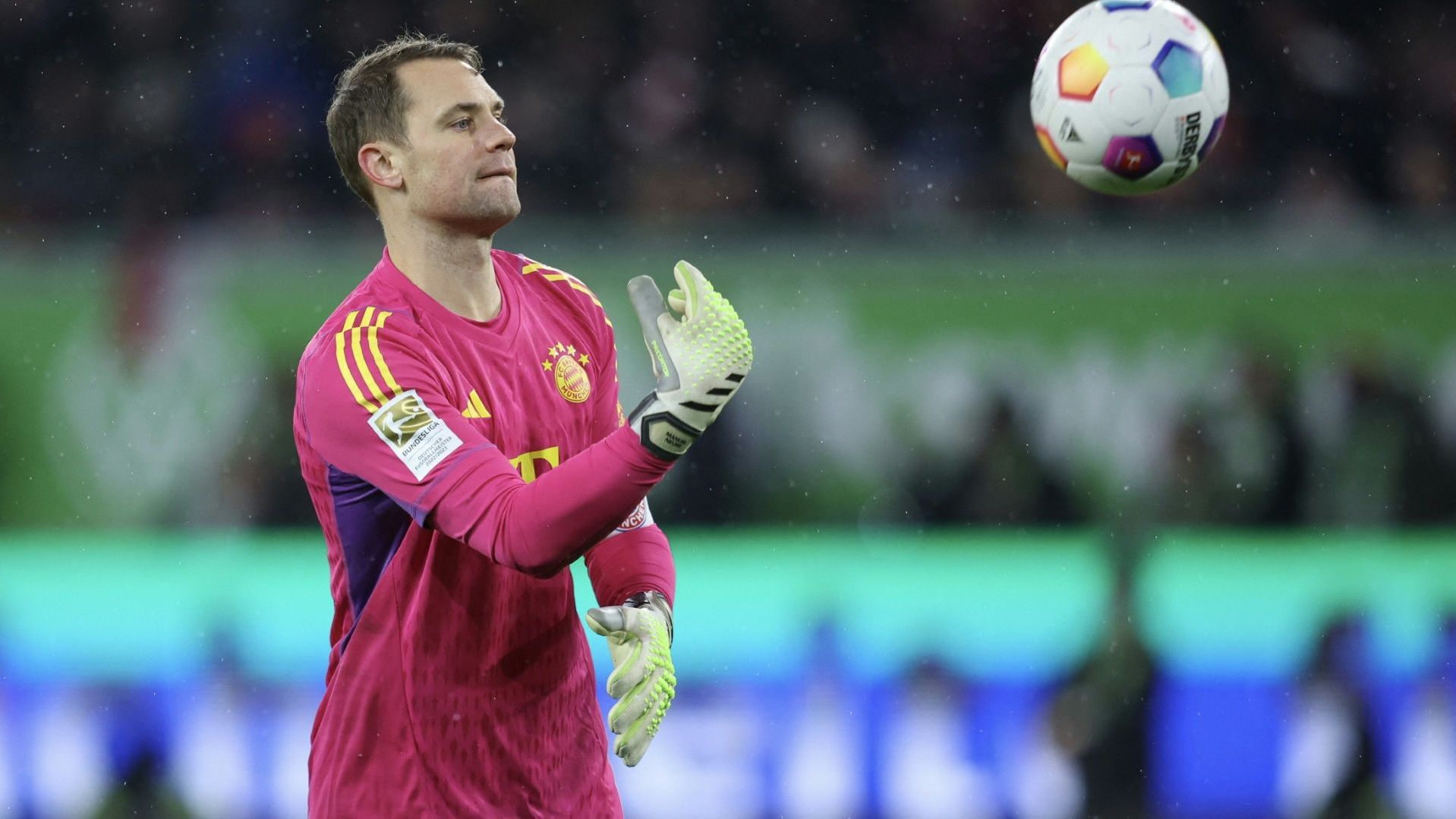 <strong>Manuel Neuer (135 Tage verletzt, 14 verpasste Spiele)</strong><br>Verpasste wettbewerbsübergreifend zwölf Spiele zu Beginn der Saison, nachdem er sich Ende 2022 beim Skifahren den Unterschenkel brach. Ende März erlitt der 38-Jährige einen Muskelfaserriss, der ihn zwei weitere Partien kostete. Nur auf die aktuell laufende Saison gerechnet fehlte Neuer 135 Tage.