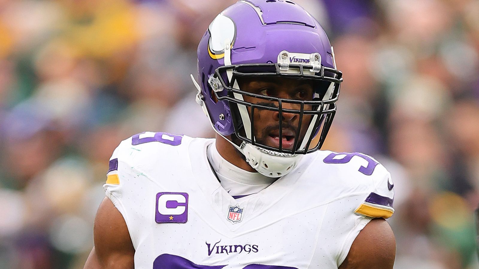 <strong>Danielle Hunter (Minnesota Vikings)</strong><br><strong>Position:</strong>&nbsp;Edge Rusher<br><strong>Vertrag:</strong> 1 Jahr, 17 Millionen (garantiert)<br><strong>Maximaler Bonus:</strong> 3 Millionen<br><strong>Wahrscheinlicher Bonus:</strong>&nbsp;3 Millionen<br><strong>Deal:</strong>&nbsp;11 Sacks bedeuten 1 Million, 12,5 Sacks bedeuten 2 Millionen und 14 Sacks bedeuten 3 Millionen<br><strong>Stand</strong>: 15,5 Sacks