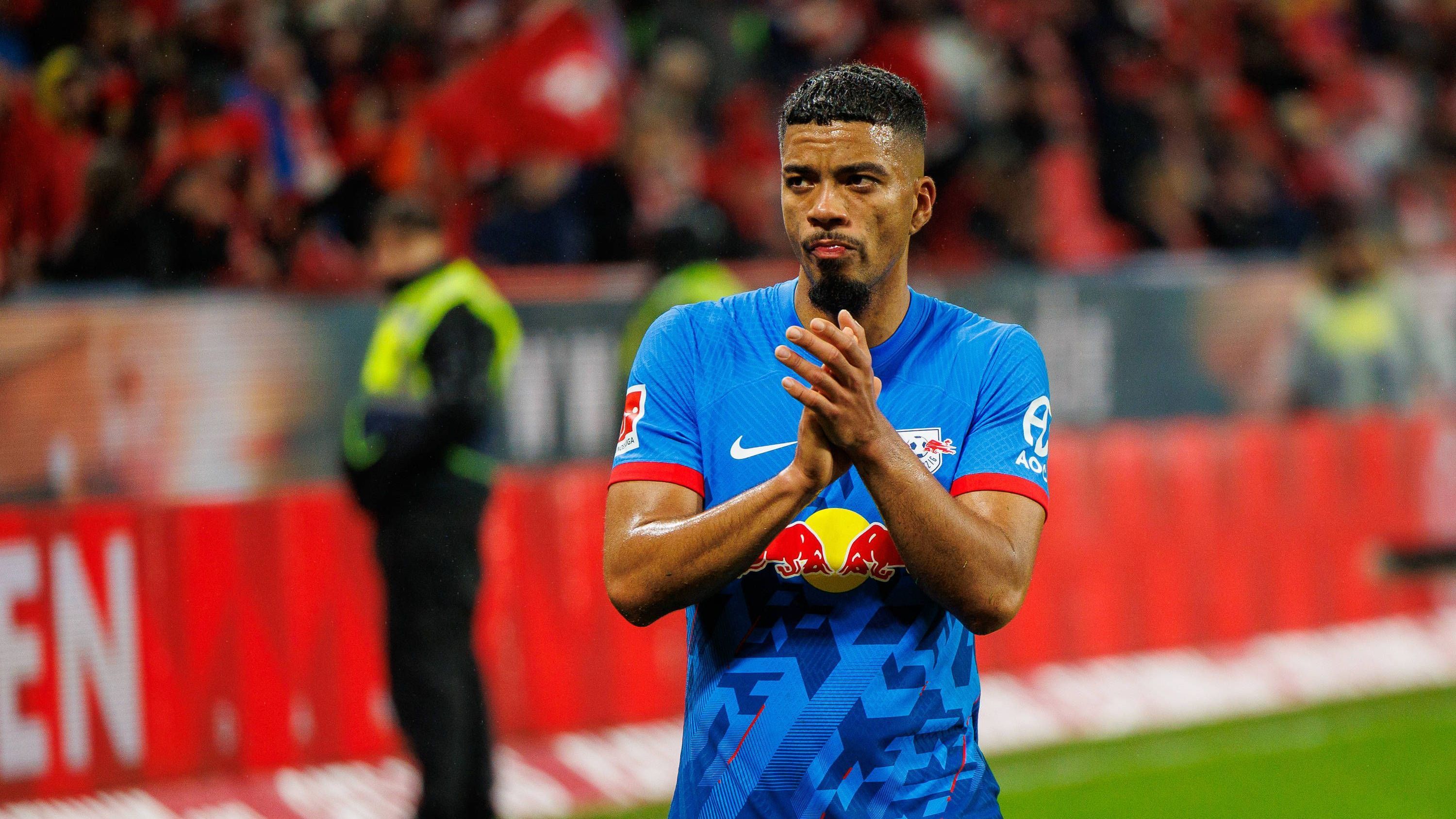 <strong>Benjamin Henrichs</strong><br>Position: Abwehr<br>Verein: RB Leipzig<br>A-Länderspiele: 11