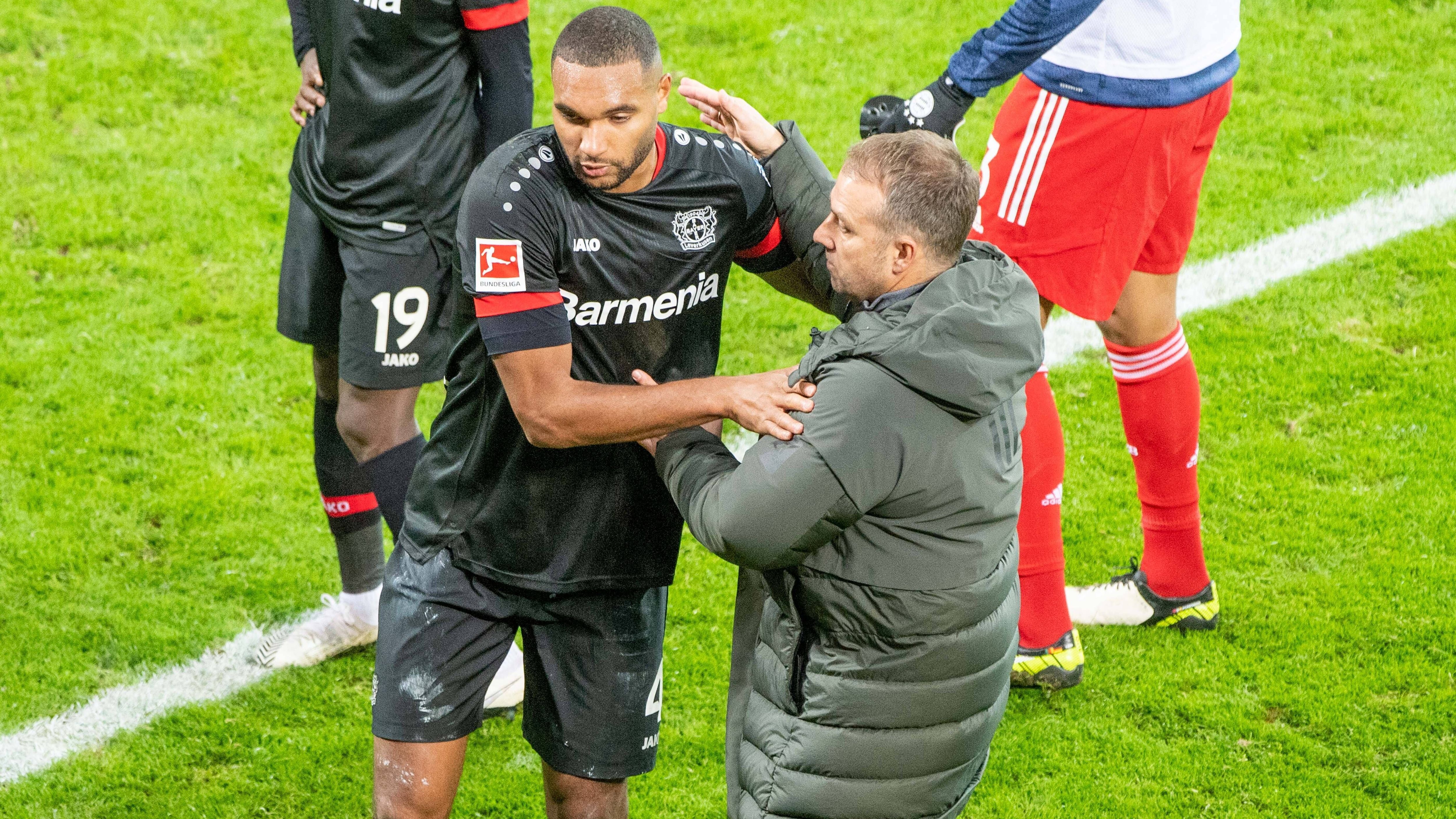 <strong>Jonathan Tah (FC Barcelona)</strong><br>Um Jonathan Tah bemühte sich der FC Bayern auch. Letztlich konnten sich die Münchner nicht mit Leverkusen einigen. Kurios wäre gewesen, wenn Tah den Münchnern einen Korb gegeben hätte und zum ebenfalls interessierten FC Barcelona mit Neu-Coach Hansi Flick gewechselt wäre. Doch die finanziell angeschlagenen Katalanen konnten die geforderte Ablösesumme auch nicht bezahlen.&nbsp;