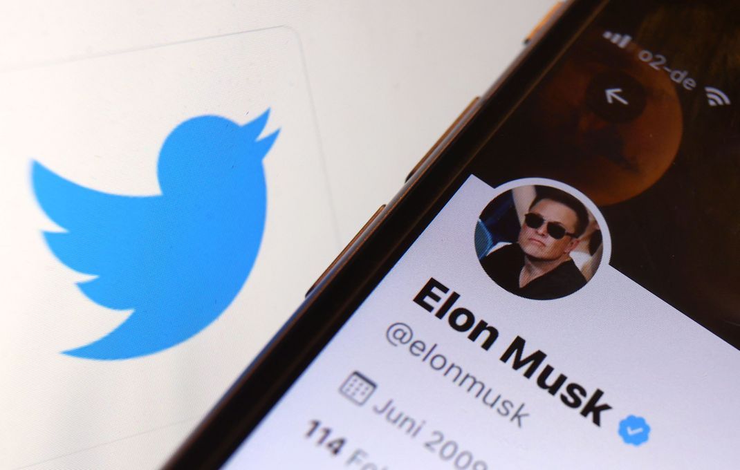 Elon Musk hat am 28. Oktober 2022 die Plattform Twitter übernommen.
