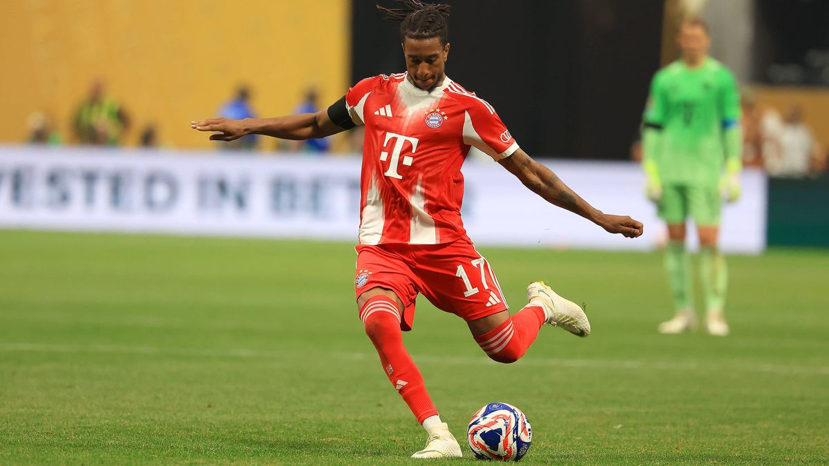 ATLANTA, GA - JULY 05: Bayern Munich midfielder Michael Olise (17) during the Saturday afternoon FIFA Club World Cup quarter final match between PSG and Bayern Munich on July 5, 2025 at Mercedes-Be...