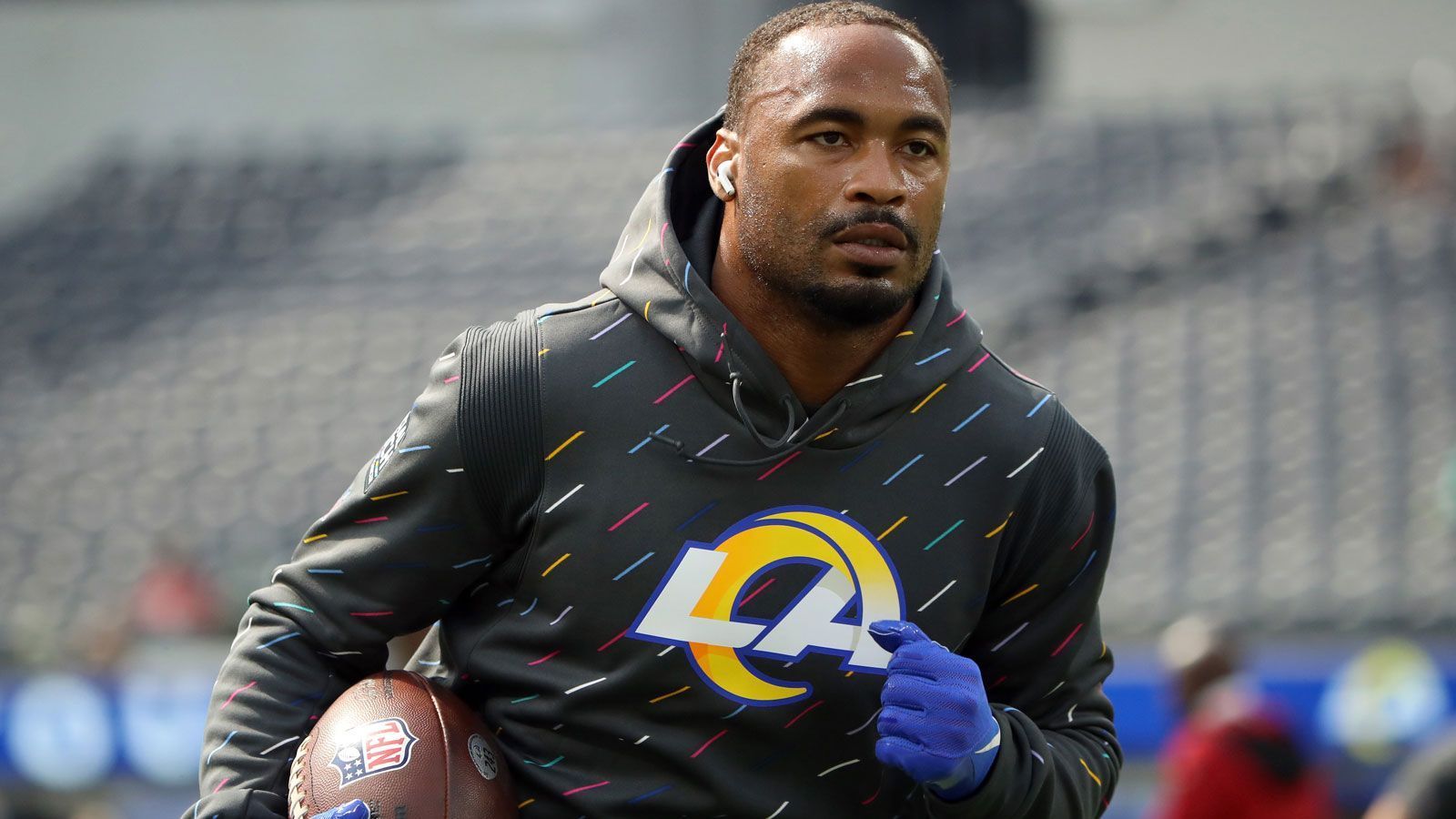 
                <strong>Robert Woods (Los Angeles Rams)</strong><br>
                Es passierte im Training! Kurz vor dem Auftritt seiner Los Angeles Rams in Week 10 riss sich Robert Woods das Kreuzband, was gleichbedeutend mit dem abrupten Saisonende für den Wide Receiver ist. In seinen neun Saisoneinsätzen kam der Zweitrunden-Pick des Draft 2013 auf 556 Receiving Yards inklusive vier Touchdowns und 46 Rushing Yards inklusive einem Touchdown. Die Franchise hatte erst wenige Tage zuvor mit Odell Beckham Jr. einen der besten Passempfänger überhaupt unter Vertrag genommen, weshalb der bittere Ausfall kompensiert werden sollte.
              