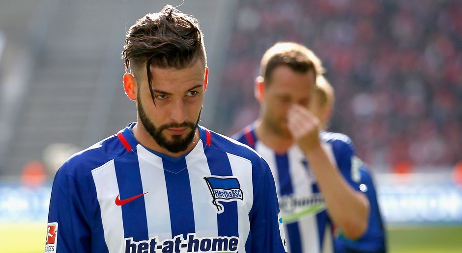 
                <strong>Platz 9: Marvin Plattenhardt (Hertha BSC)</strong><br>
                2700 Minuten auf dem Feld bei 30 Einsätzen
              