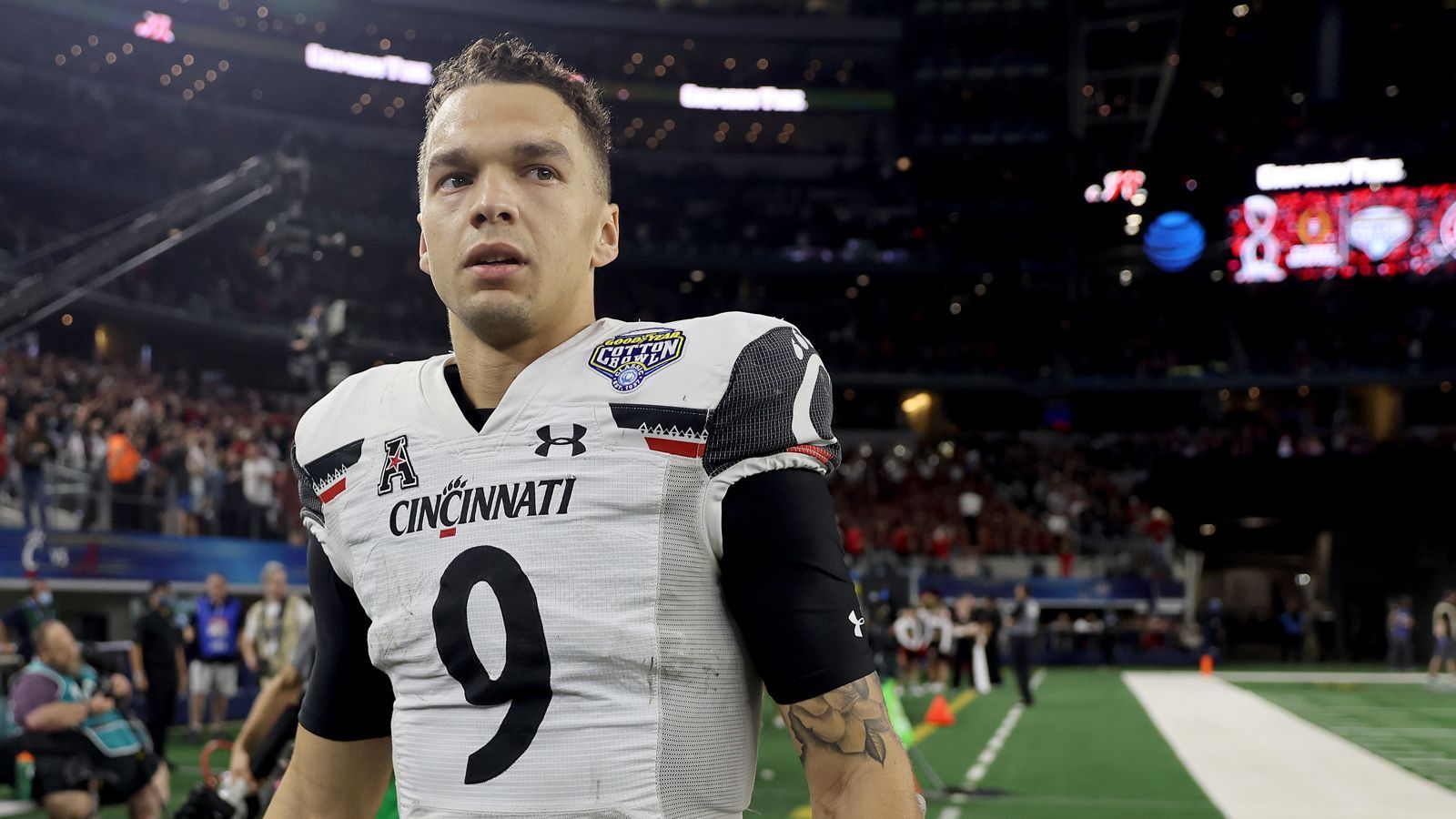 
                <strong>20. Pick: Pittsburgh Steelers - Desmond Ridder, QB, Cincinnati</strong><br>
                Die Pittsburgh Steelers brauchen einen neuen Quarterback. Desmond Ridder hat Erfahrung und hat sich in vier Jahren von Saison zu Saison verbessert. Ein guter Fit für die neue Offense von Mike Tomlin.
              