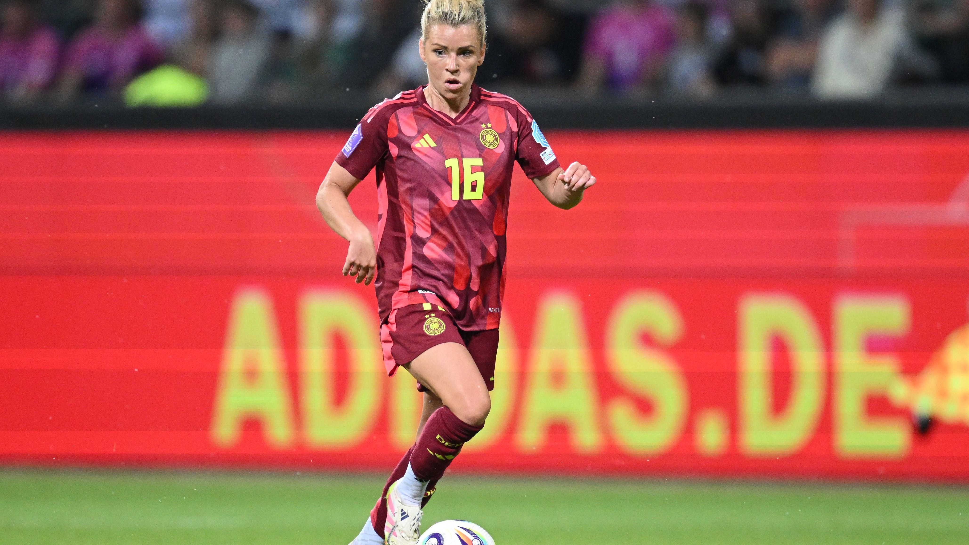 <strong>Linda Dallmann</strong><br>Position: Mittelfeld<br>Verein: FC Bayern München<br>Länderspiele: 67