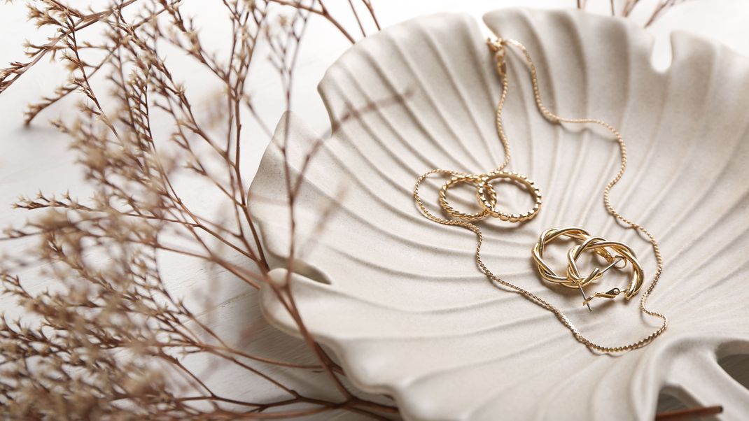 Tedi ruft Modeschmuck-Ohrringe in den Farben Gold und Silber wegen erhöhter Nickelwerte zurück. (Symbolbild)