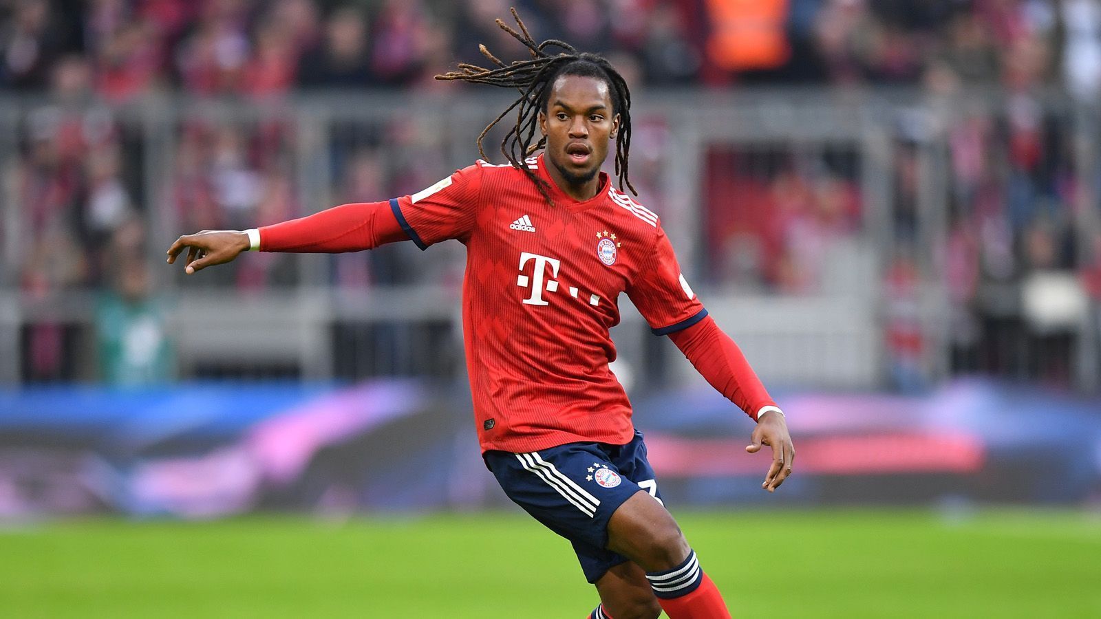 
                <strong>Platz 10 (geteilt) - Renato Sanches</strong><br>
                Kam im Sommer 2016 für 35 Millionen Euro von Benfica Lissabon.
              