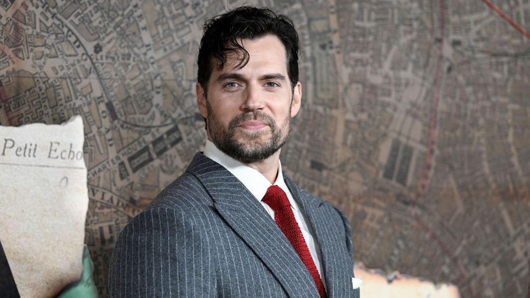 Ob wir uns bald etwa über Henry Cavill als neuen Bond-Agenten freuen können, erfährst du hier!