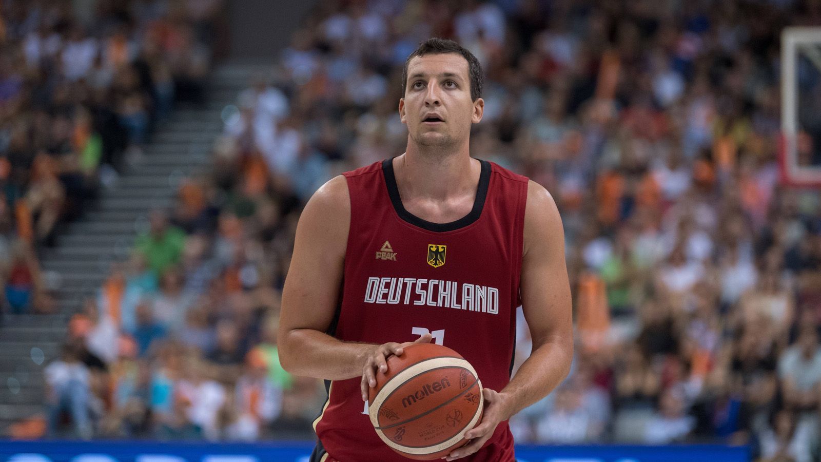 
                <strong>Paul Zipser</strong><br>
                Aktueller Klub: FC Bayern MünchenAnzahl Länderspiele: 35Position: Forward
              