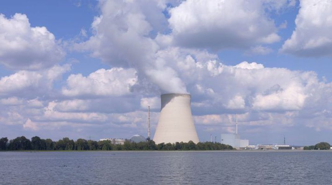 Das AKW Isar 2 in Essenbach ist eines der letzten Kernkraftwerke, das in Deutschland noch nicht vom Netz gegangen ist.