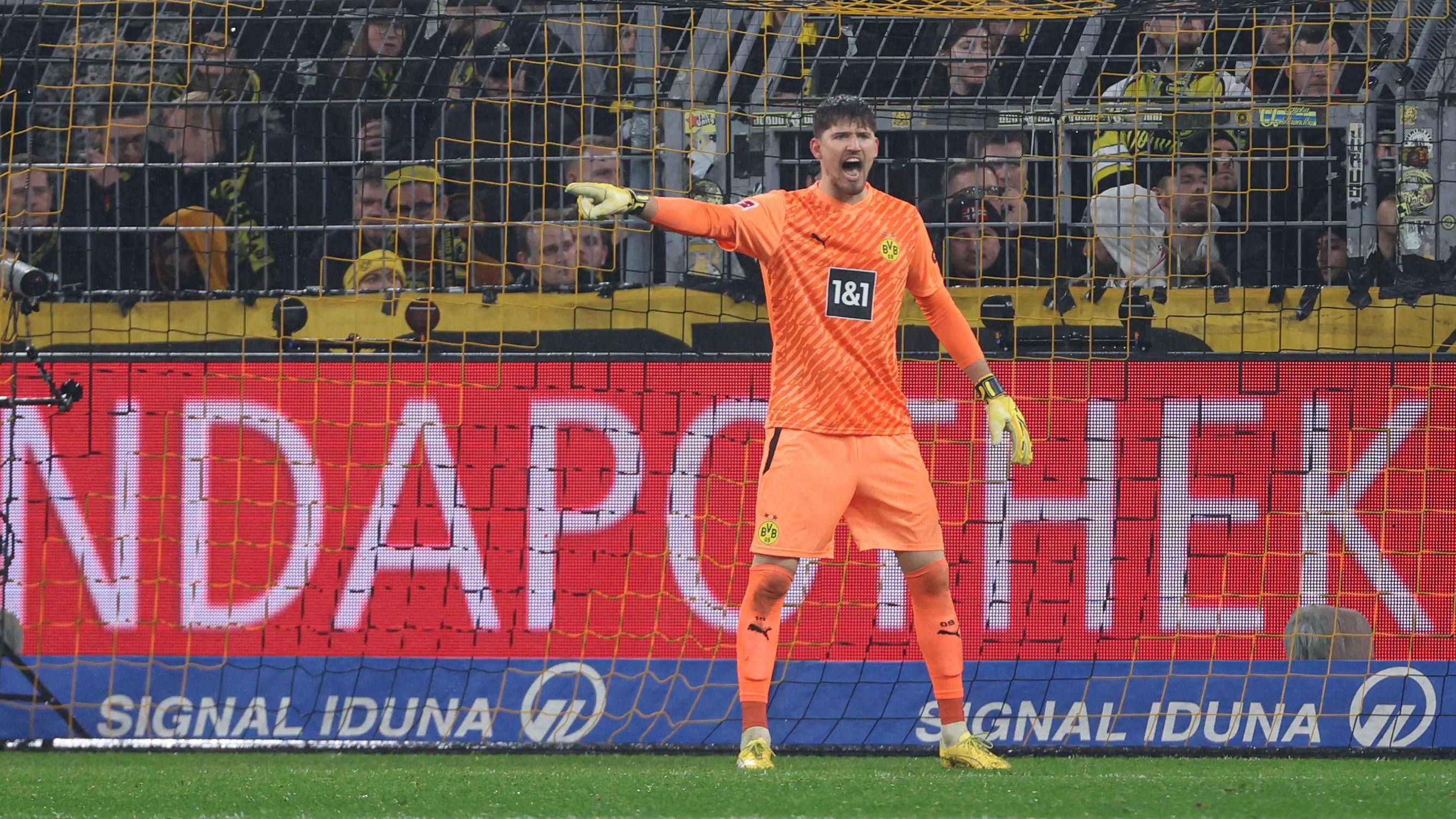 <strong>Gewinner: Gregor Kobel</strong>&nbsp;<br>Wenn Dortmund ihn nicht hätte, müssten die BVB-Fans in der Tabelle noch weiter unten nach ihrem Team suchen. Gregor Kobel pariert stark, zeigt sich immer wieder als sicherer Rückhalt. Er hat keine großen Patzer und geht als Führungsspieler voran. Der Schweizer ist derzeit der einzige Schwarz-Gelbe mit Weltklasse-Format.