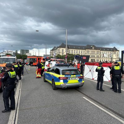 23. Mai 2025, Hamburg: Bei einem Messerangriff im Hamburger Hauptbahnhof sind mehrere Menschen schwer verletzt worden. 