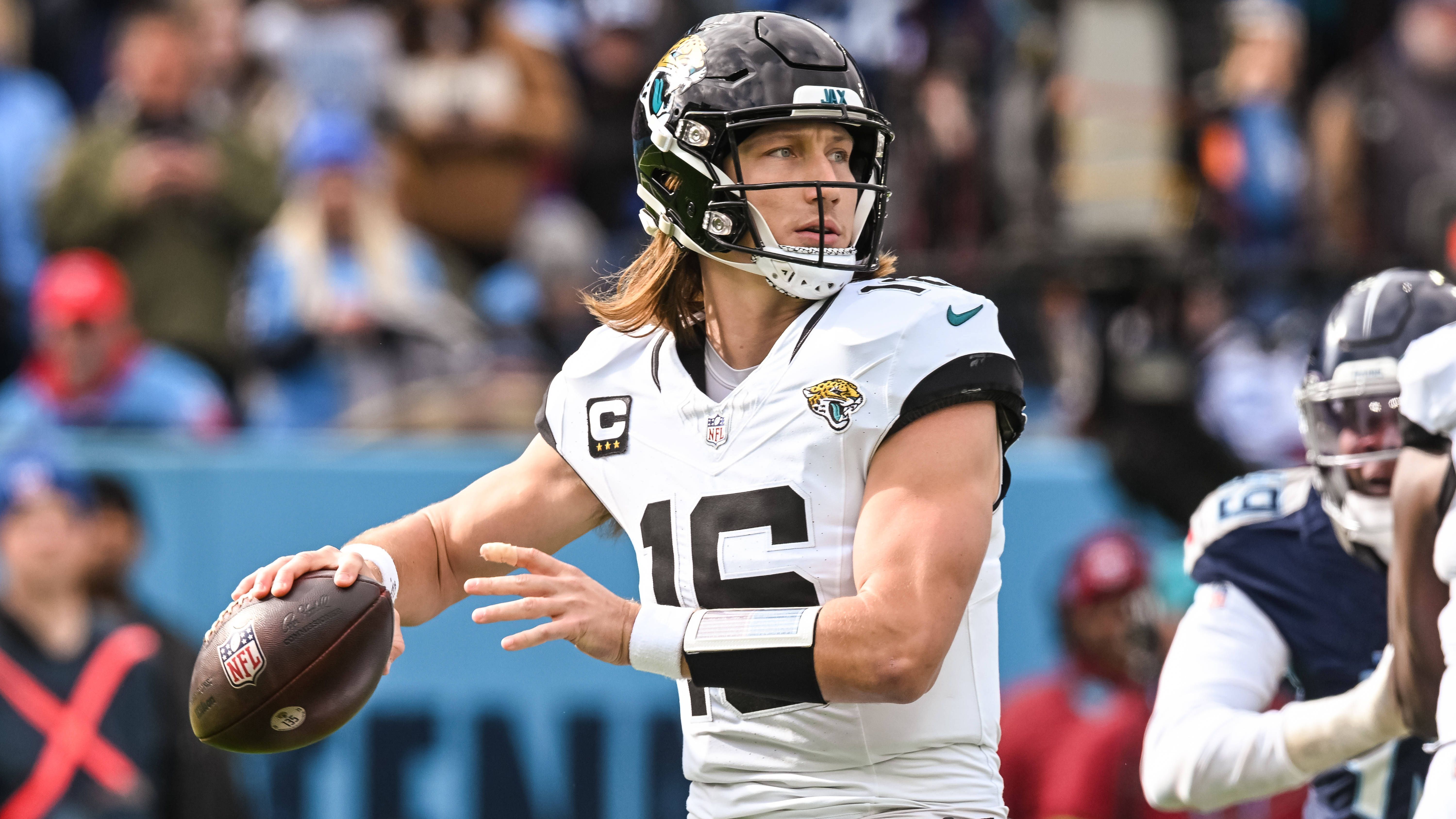 <strong>Jacksonville Jaguars: Receiver-Verstärkung<br></strong>Brian Thomas Jr. und Gabe Davis sollen die Receiver-Position der Jaguars qualitativ aufwerten und bringen sich gut ergänzende Fähigkeiten mit. Auch mit ihrer Hilfe könnte sich Trevor Lawrence von einem guten in einen konstant sehr guten Quarterback entwickeln.&nbsp;