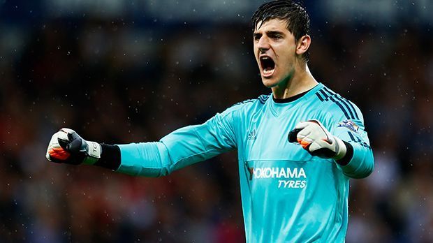 
                <strong>Thibaut Courtois (FC Chelsea)</strong><br>
                Thibaut Courtois (FC Chelsea): Das gefällt Jose Mourinho sicher nicht. Ausgerechnet der bärenstarke Thibaut Courtois zog sich einen Riss des Meniskus zu und kann rund zwei Monate nicht spielen. Nach dem Abgang von Petr Cech wird Courtois von Asmir Begovic ersetzt.
              