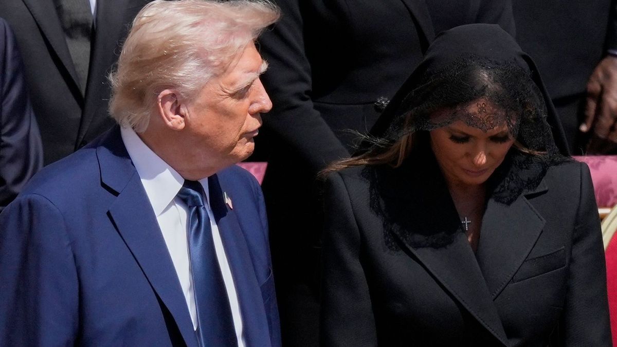 Trump bei Papst-Beisetzung