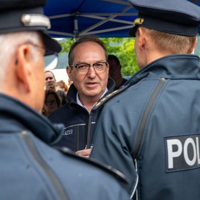 Dobrindt und Söder besuchen Grenzübergang
