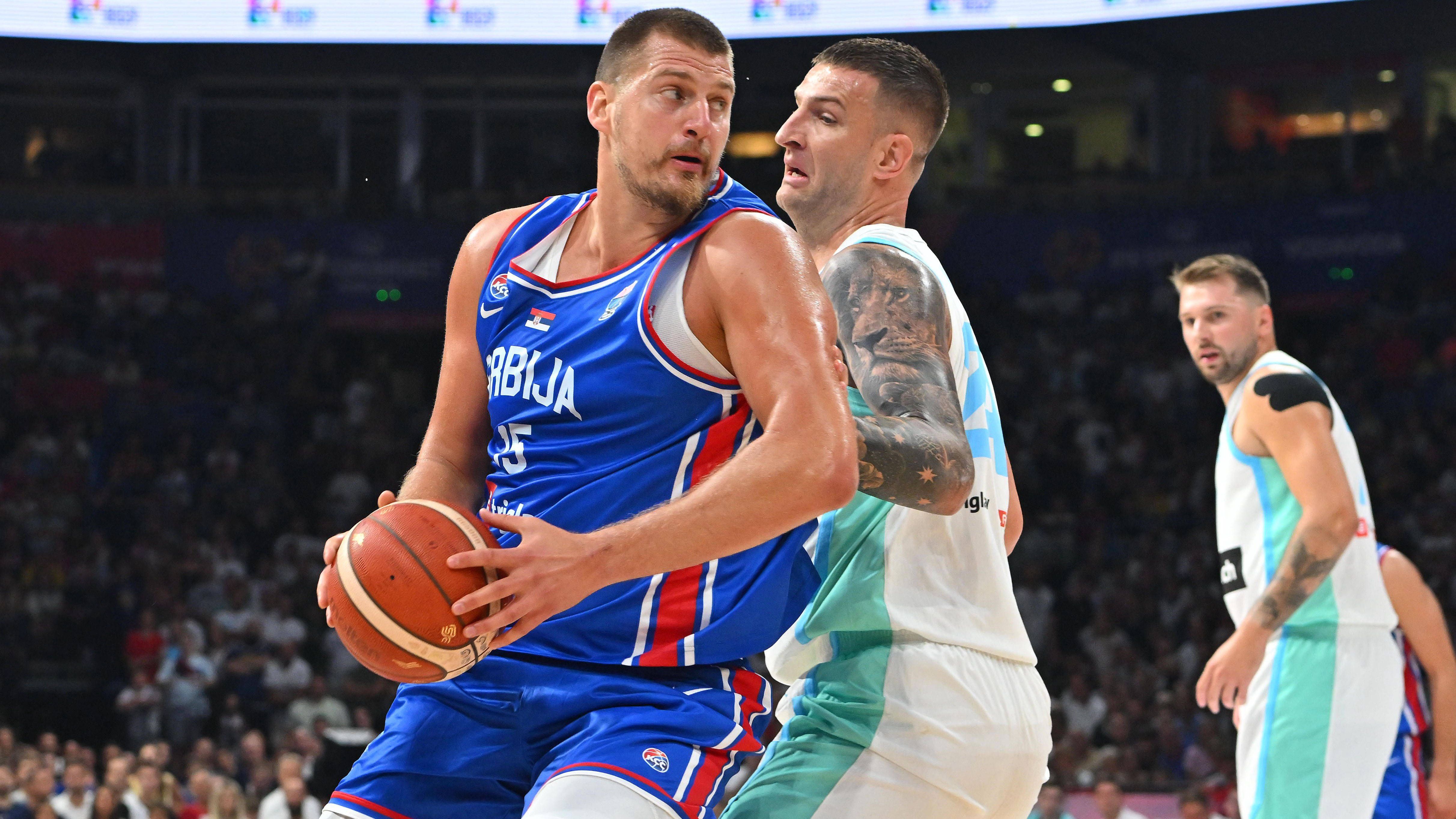 <strong>Nikola Jokic (Serbien/30)</strong><br>... Nicht umsonst wurde Jokic, der die Denver Nuggets 2023 zum ersten Titel ihrer Geschichte führte, dreimal als MVP der NBA-Hauptrunde und einmal als MVP der Finals ausgezeichnet. Dass Serbien der große Favorit auf die EM-Krone ist, hat viel mit der Ausnahmefigur zu tun.