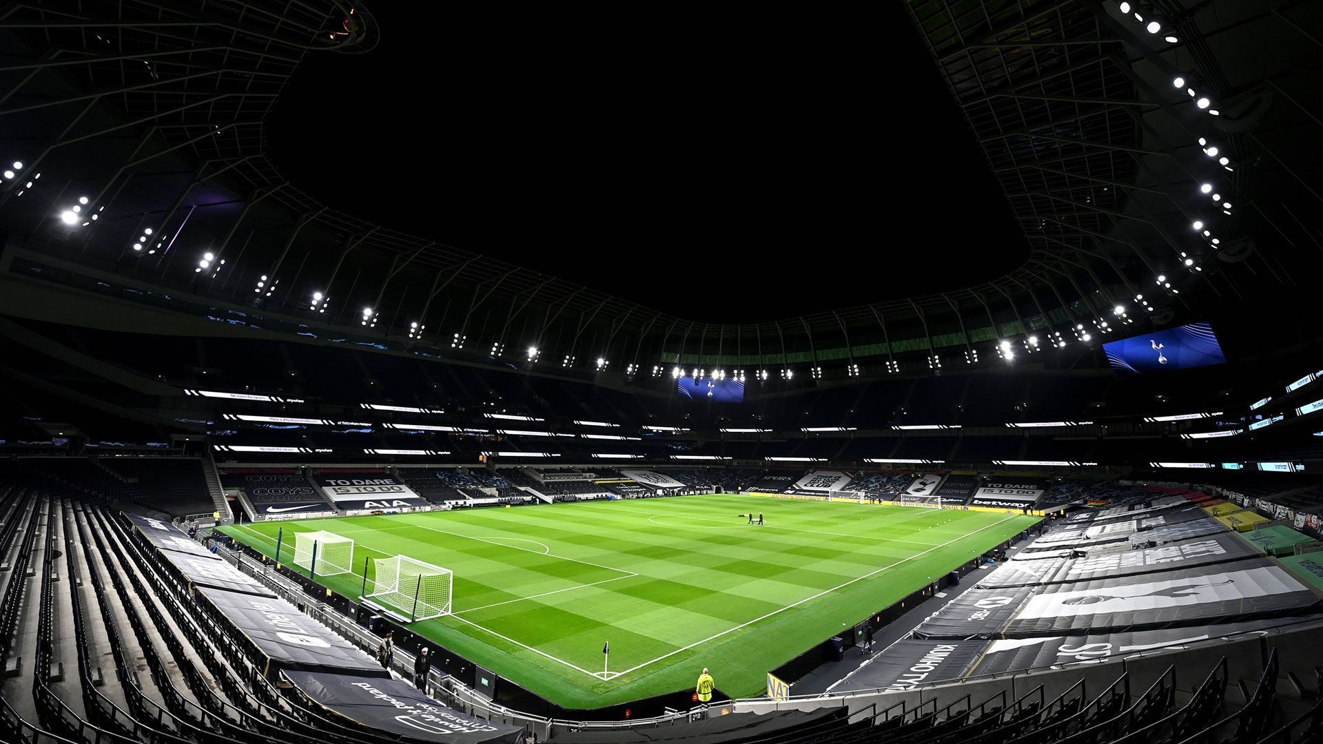 
                <strong>Platz 2 (geteilt): Tottenham Hotspur Stadium</strong><br>
                Gesamtbewertung: 4,53 -Stadt: London (England) - Verein: Tottenham Hotspur
              