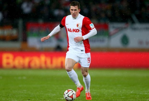 
                <strong>Pierre-Emile Höjbjerg zum FC Augsburg</strong><br>
                Pierre-Emile Höjbjerg überzeugte in seinem ersten Bundesliga-Spiel gegen Hoffenheim, als er das 1:0 vorlegte. Bis Saisonende ist er an die Schwaben ausgeliehen, seinen Vertrag bei den Bayern verlängerte er gleichzeitig bis 2018.
              