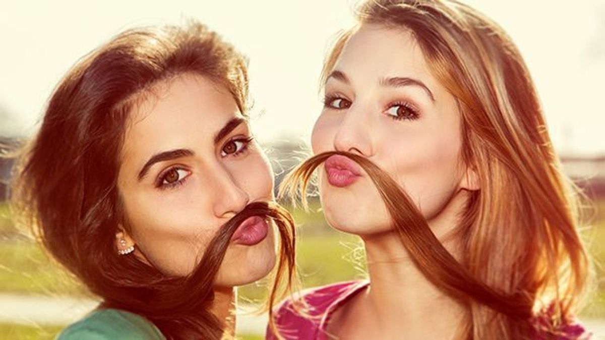 150731_Schwestern_schmuckbild_fotolia_lassedesignen