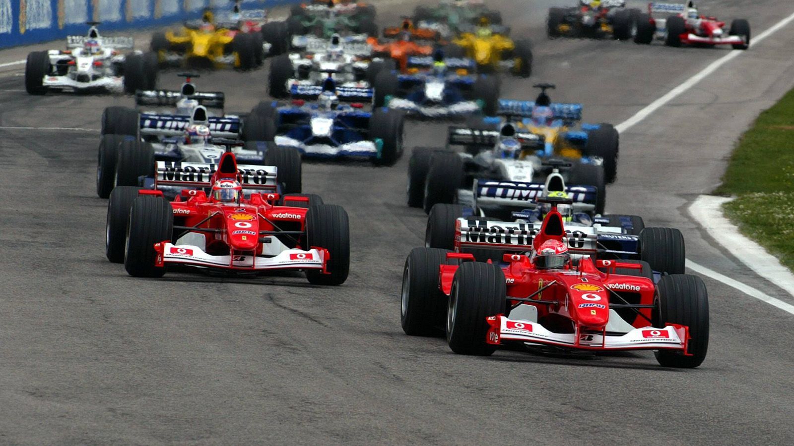 
                <strong>3. Ferrari F2002 (Saison 2002), Siegquote: 88,5%</strong><br>
                15 Siege in 17 Rennen, 11 Pole Positions |Fahrer: Michael Schumacher, Rubens Barrichello
              