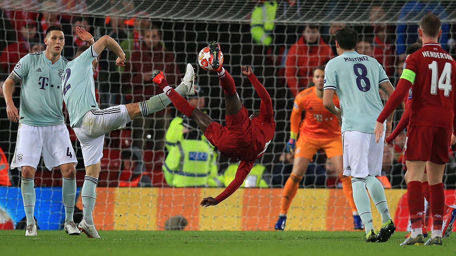 
                <strong>Champions League-Kracher zwischen München und Liverpool: Fünf Gründe, die für die Bayern sprechen</strong><br>
                Nach dem torlosen Hinspiel ist vor dem zweiten Aufeinandertreffen zwischen dem FC Bayern München und dem FC Liverpool im Achtelfinale der Champions League (Mi., ab 21 Uhr im Liveticker auf ran.de und in der App über den Reiter "Live/Ergebnisse") noch alles drin. ran.de nennt fünf Gründe, die für den deutschen Rekordmeister sprechen.
              