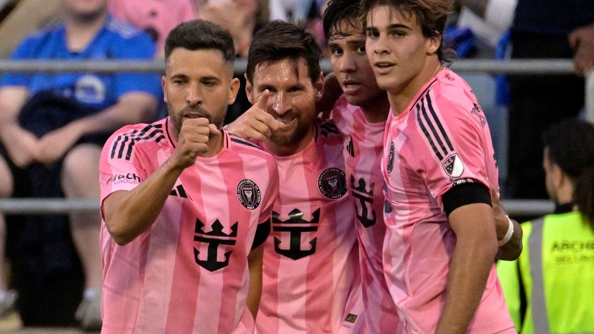 MLS, Fussball Herren, USA Inter Miami CF at CF Montreal Jul 5, 2025; Montreal, Province of Quebec, CAN; Inter Miami CF forward Lionel Messi (10) celebrates after scoring a goal against CF Montreal ...