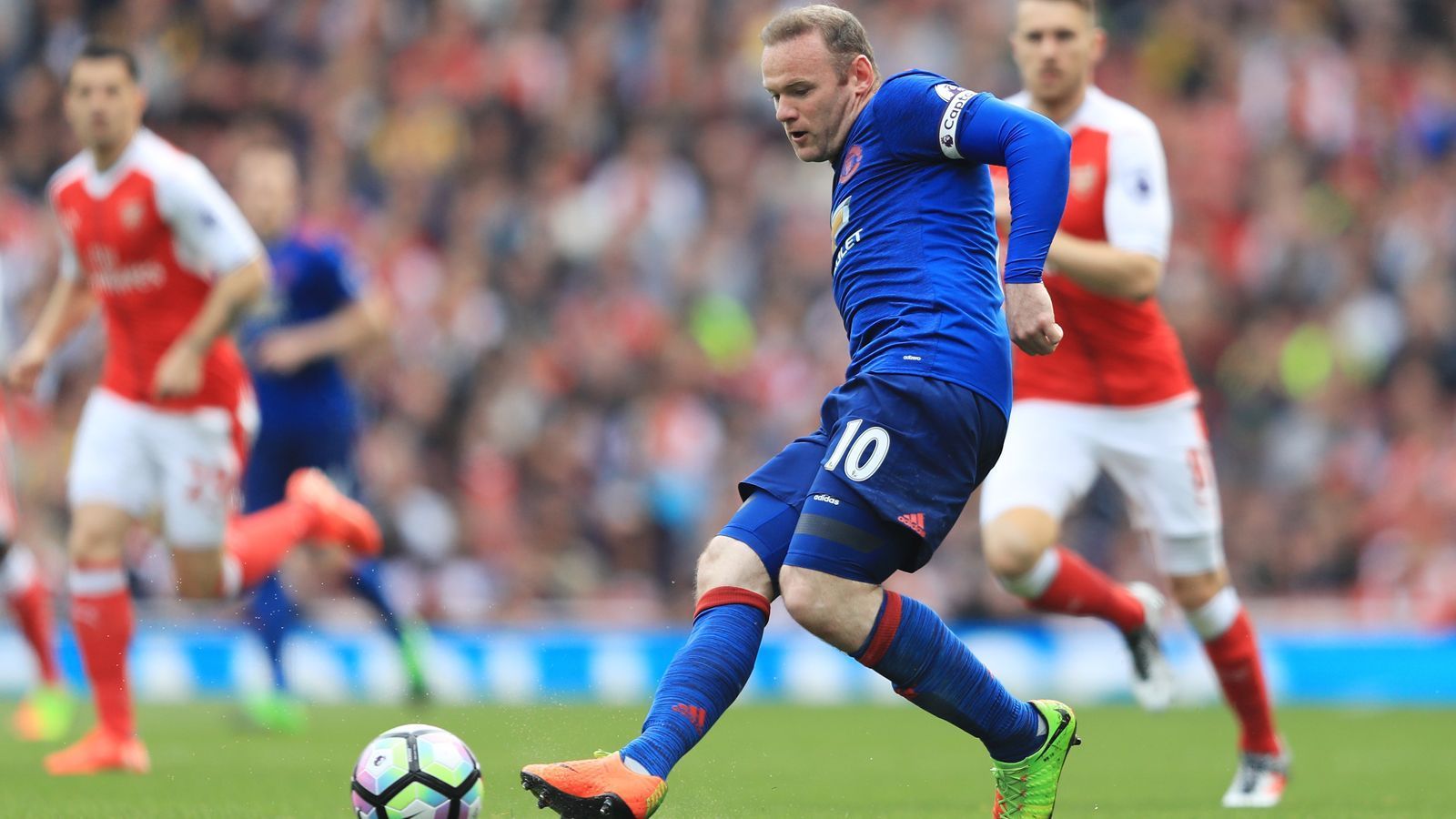 
                <strong>Platz 8 - Wayne Rooney</strong><br>
                Ablösesumme: 37 Millionen EuroWechsel vom FC Everton zu Manchester UnitedAlter beim Wechsel: 18 JahreZeitpunkt des Wechsels: Sommer 2004
              