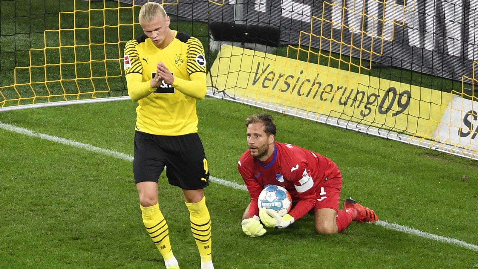 
                <strong>Das Torjägerduell bei Borussia Dortmund gegen TSG Hoffenheim</strong><br>
                Haaland taucht weiter nah vor dem Tor auf, netzt aber selbst nicht ein.
              