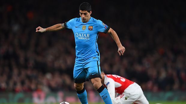 
                <strong>Luis Suarez</strong><br>
                Luis Suarez: Der 29-Jährige ließ seinen gewohnten Torriecher vermissen. War sehr unauffällig und trat nur in Erscheinung, als er in der ersten Hälfte eine Top-Chance vergab und aus fünf Metern den Ball neben das Tor köpfte. Scheiterte zudem kurz vor Schluss am Pfosten. ran.de-Note: 4-
              