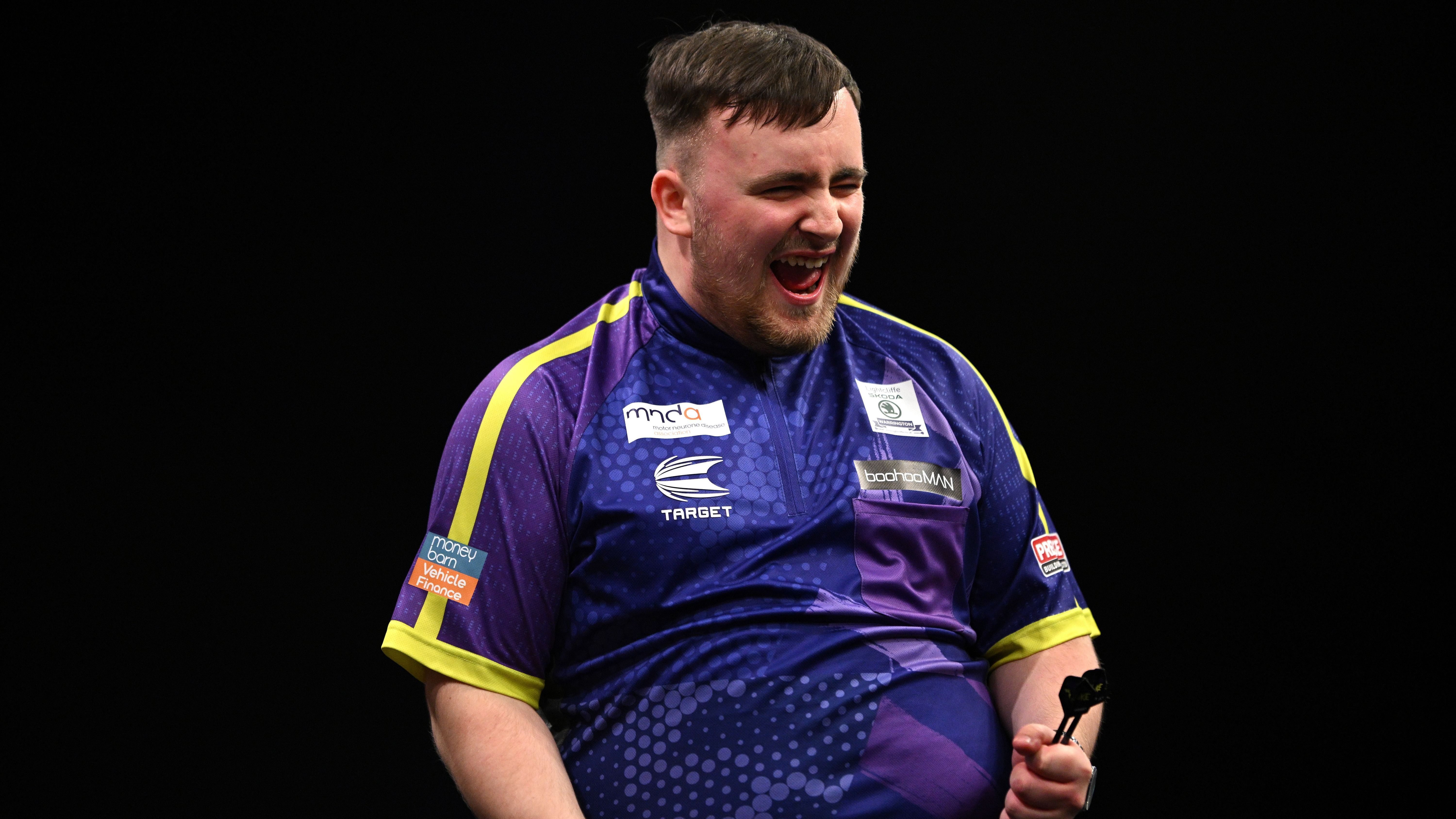 <strong>Premier League Darts: Littler siegt</strong><br><a href="https://www.ran.de/sports/darts/news/darts-wunderkind-luke-littler-gewinnt-die-premier-league-377903">Luke Littler hat seinen ersten Major-Titel gewonnen</a>. Der 17-Jährige setzte sich im Endspiel der Premier League Darts gegen Weltmeister Luke Humphries durch, warf unter anderem einen 9-Darter und schnappte sich neben der Trophäe auch die rund 323.000 Euro Preisgeld. Ein Blick auf das Turnier und Littlers Vorgänger.