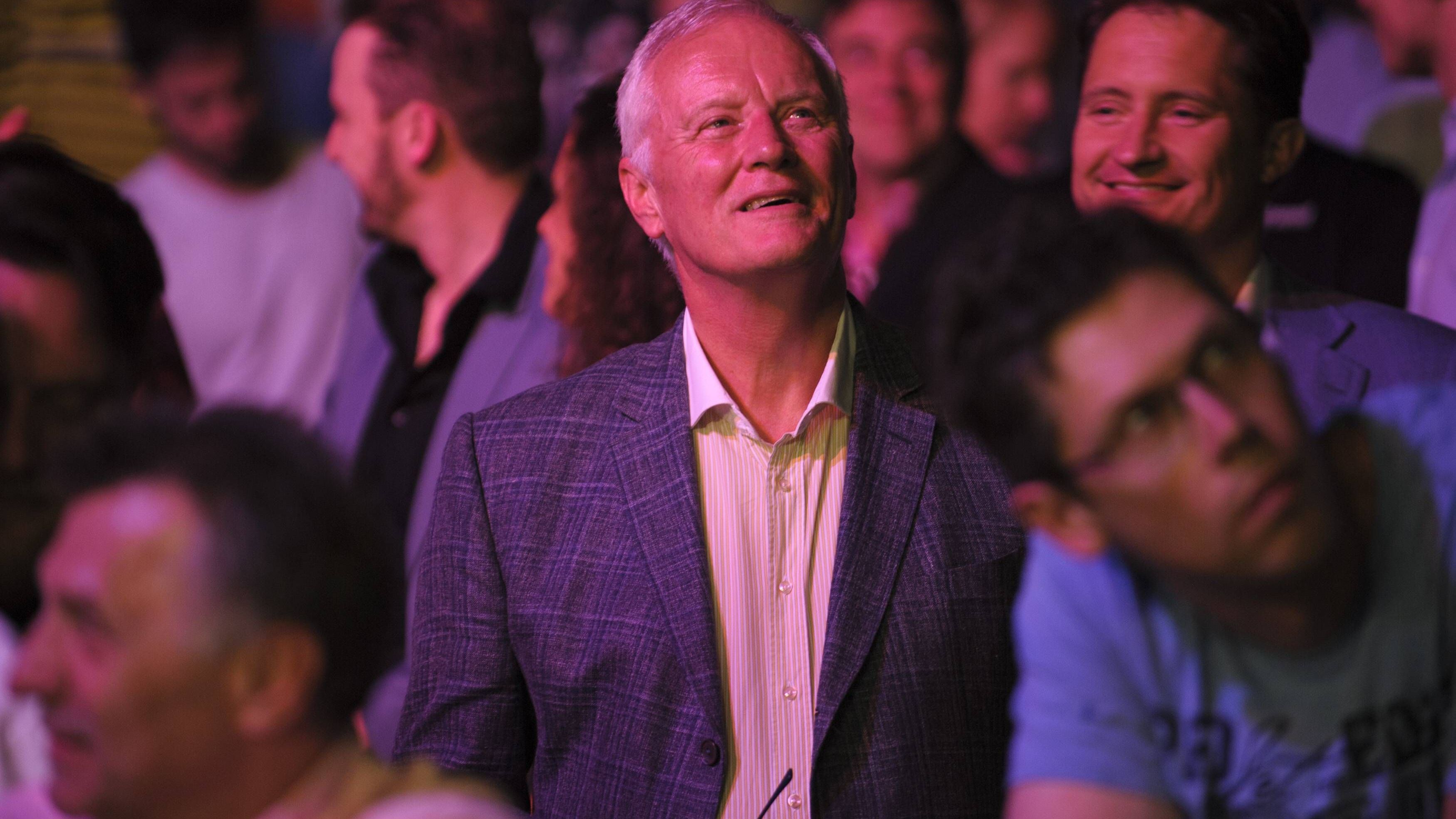 <strong>Barry Hearn OBE</strong><br>Seit Juli 2001 war Hearn der Vorsitzende der PDC und hat seitdem die erfolgreichste Phase der Geschichte des Sports begleitet. 2021 wurde er für seine Verdienste in die Hall of Fame aufgenommen.