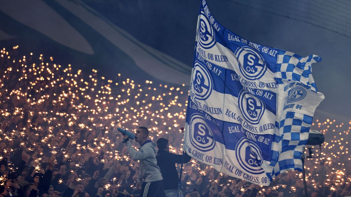 FC Schalke 04 v SC Paderborn 07 - 2. Bundesliga