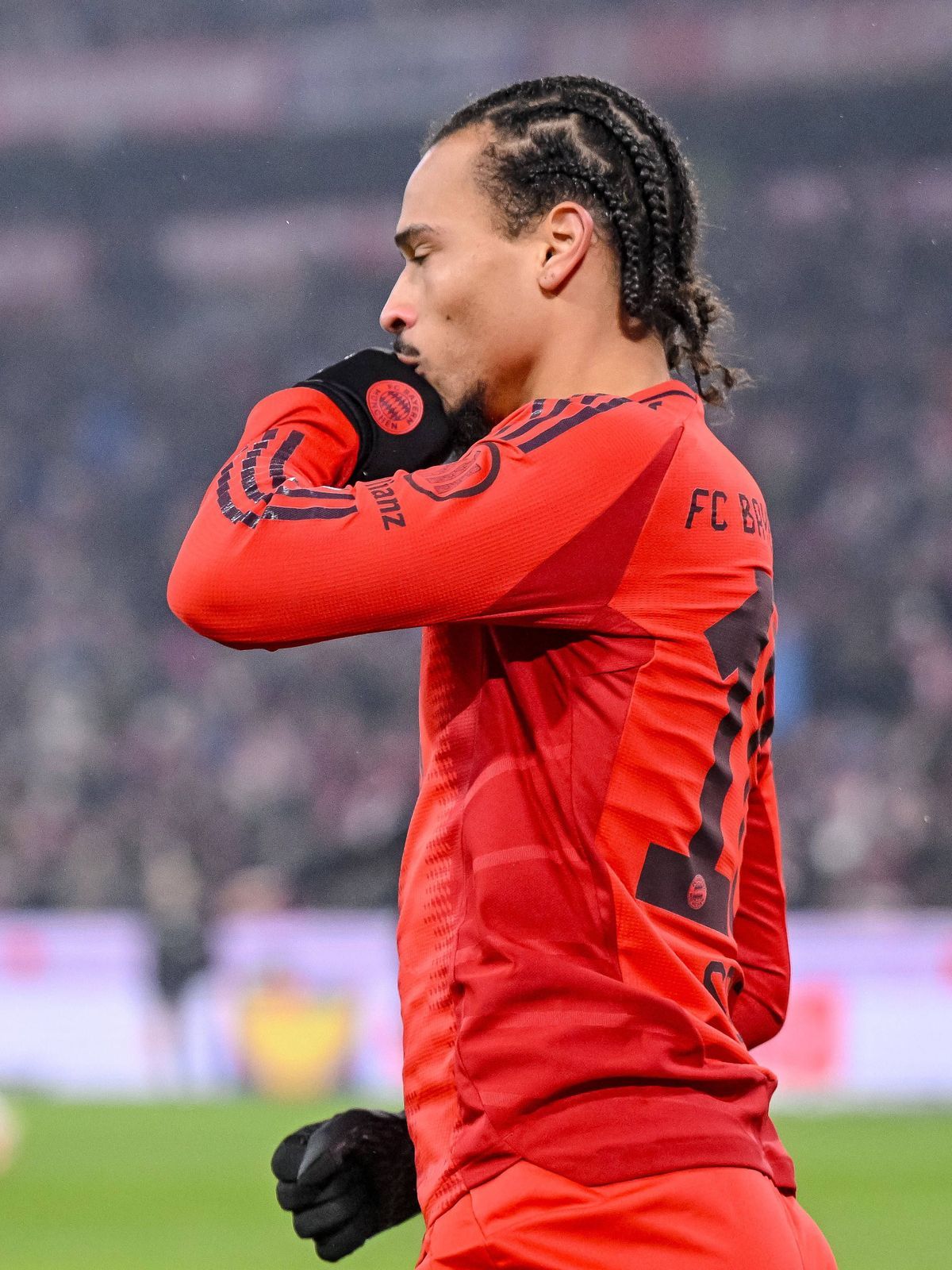 Leroy Sane (FC Bayern Muenchen) Torjubel, jubelt nach seinem treffer zum 4:0 waehrend des Spiels der 1. Bundesliga zwischen FC Bayern München und TSG 1899 Hoffenheim, Allianz Arena am 15. January 2...