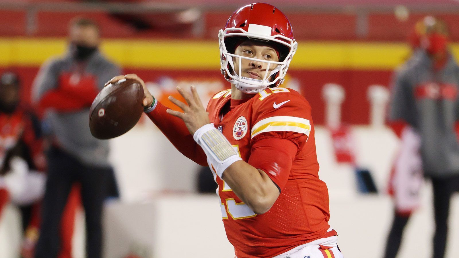 
                <strong>Platz 2: Patrick Mahomes (Kansas City Chiefs)</strong><br>
                QuarterbackIn der NFL seit 201710. Draft-Pick
              