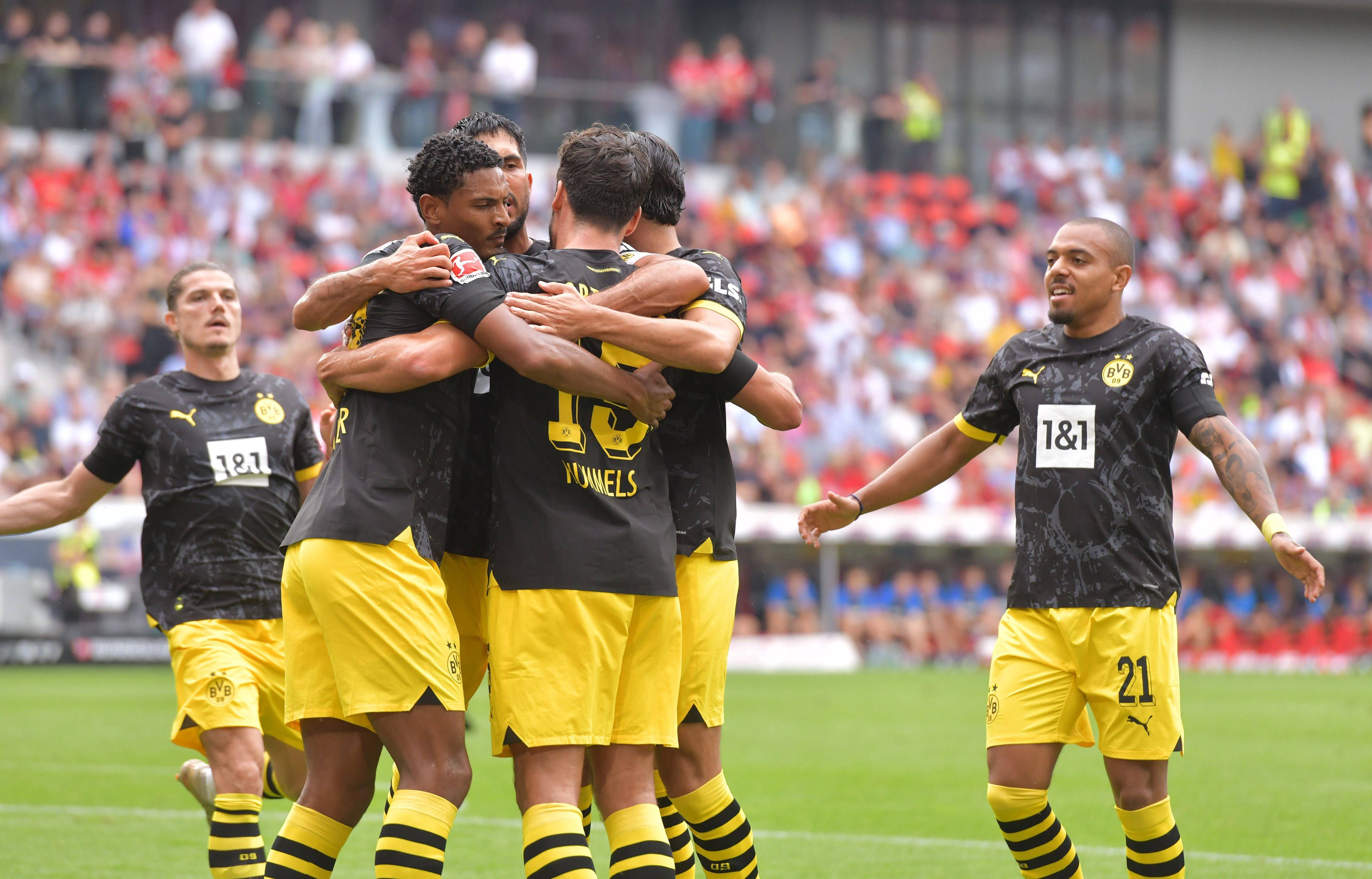 Matchwinner Hummels Dortmund siegt vor PSG-Kracher in Freiburg