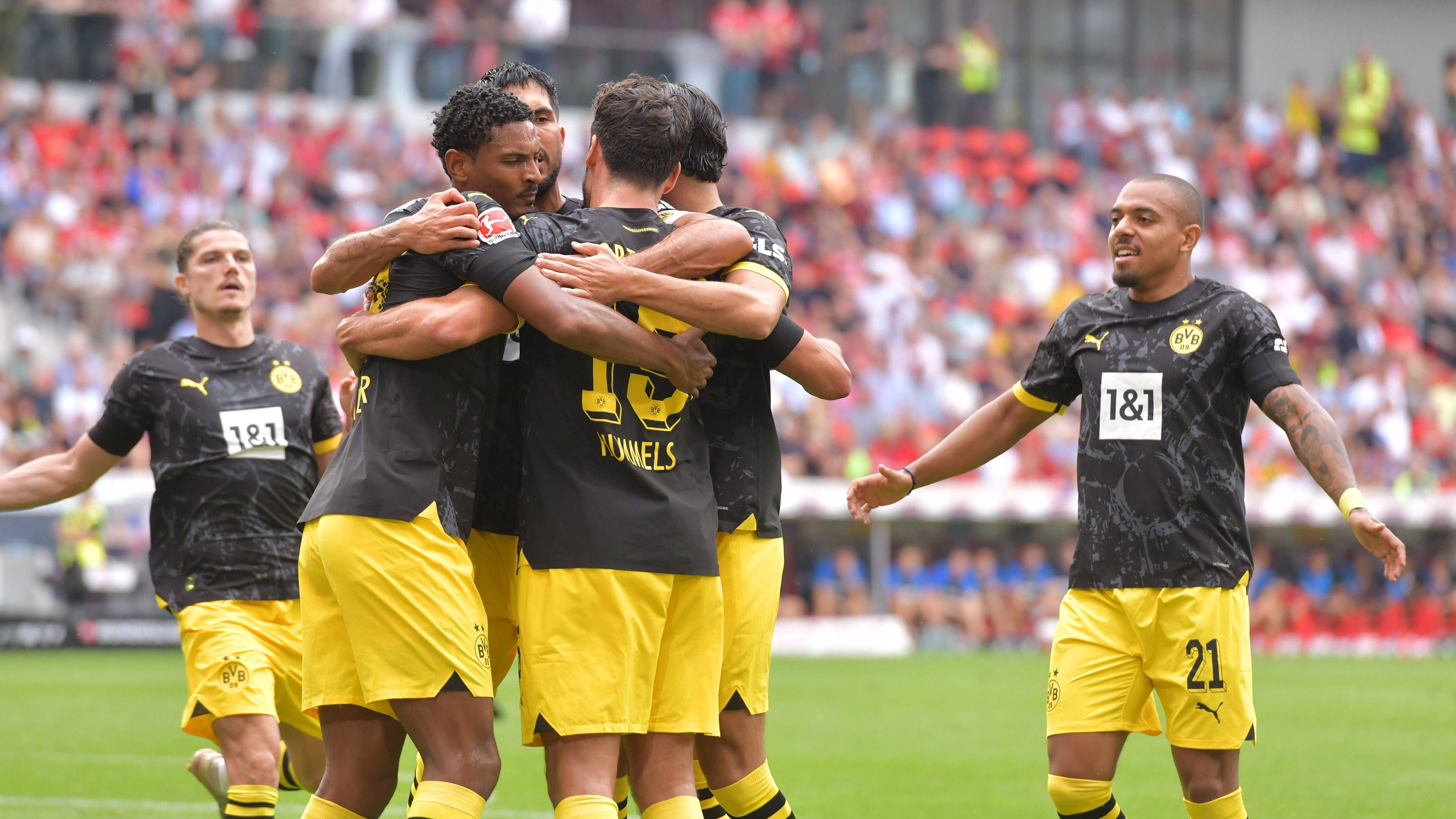 <strong>BVB gewinnt in Freiburg: Die Noten zum Spiel</strong><br>Borussia Dortmund hat den erhofften Befreiungsschlag in der Bundesliga gelandet. In einem unterhaltsamen Spiel beim SC Freiburg gewann der BVB nach Führung und zwischenzeitlichem Rückstand mit 4:2 (1:2). <em><strong>ran</strong></em> hat die Noten und Einzelkritiken der Dortmunder Spieler.