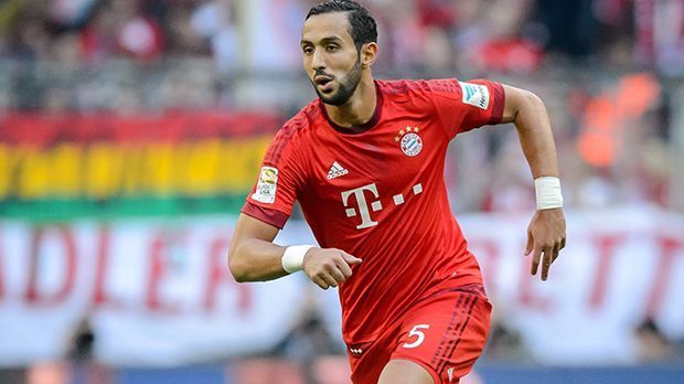 
                <strong>Medhi Benatia (FC Bayern München)</strong><br>
                Medhi Benatia (FC Bayern München): Der Marokkaner verteidigte an der Seite von Alaba in der Innenverteidigung des FC Bayern und erledigte seinen Aufgaben souverän. In der 31. Minute rettete er mit seinem langen Bein vor dem völlig freistehenden Klaas-Jan Huntelaar. ran-Note: 3.
              