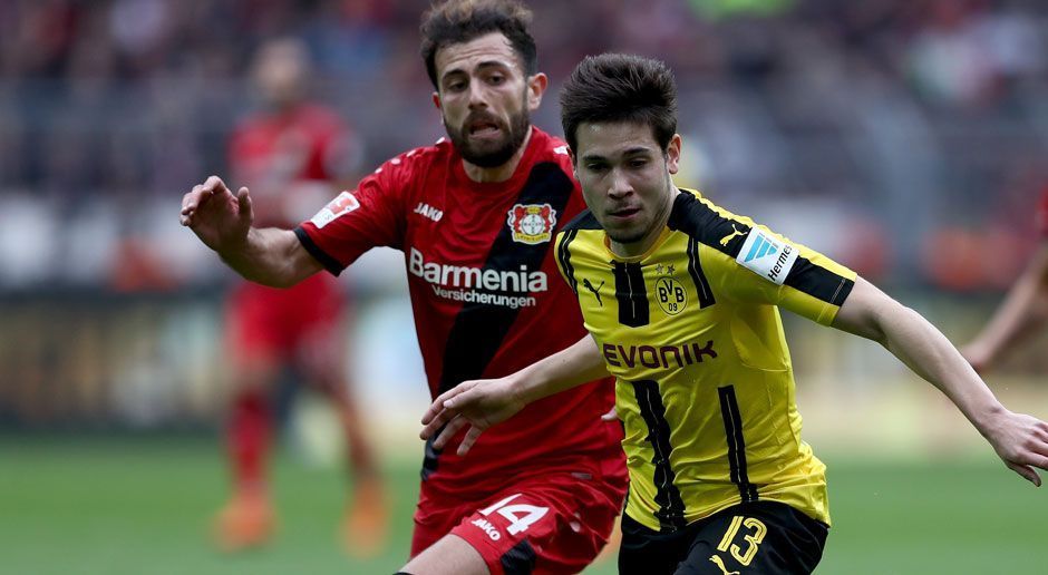 
                <strong>Raphael Guerreiro</strong><br>
                Raphael Guerreiro: Unauffällige Vorstellung des jungen Portugiesen in Halbzeit eins. Quasi ohne Abspielfehler, aber meistens spielt Guerreiro auch nur den kurzen Querpass. Auch nach der Pause nicht wirklich oft zu sehen. Bis zur 90. Minute, als er den Endstand besorgt. ran-Note: 3
              