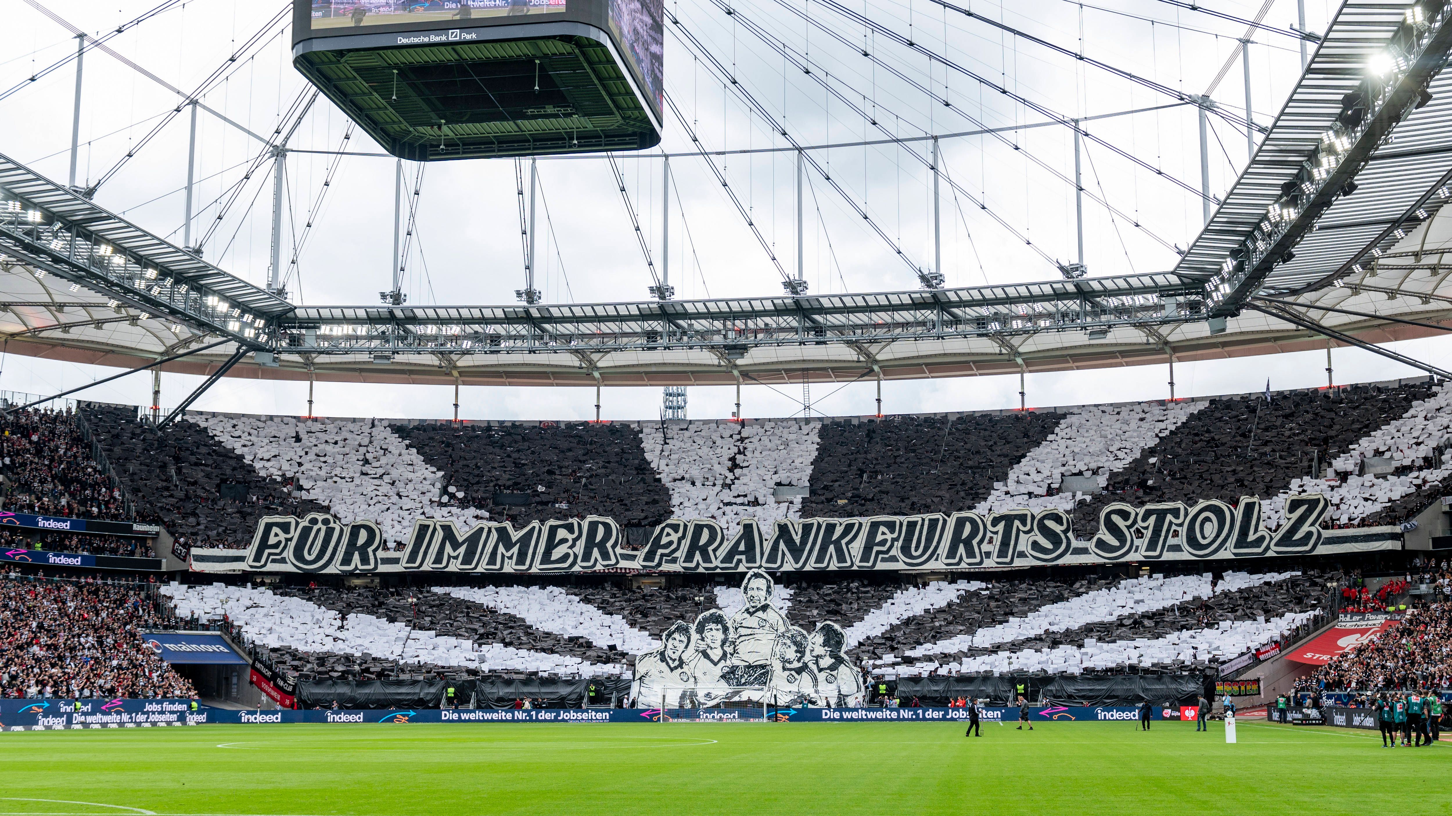 <strong>Eintracht Frankfurt (Deutsche Bank Park)</strong><br>Günstigster Stehplatz: 15 Euro<br>Günstigster Sitzplatz: 29 Euro<br>Teuerster Sitzplatz: 77 Euro