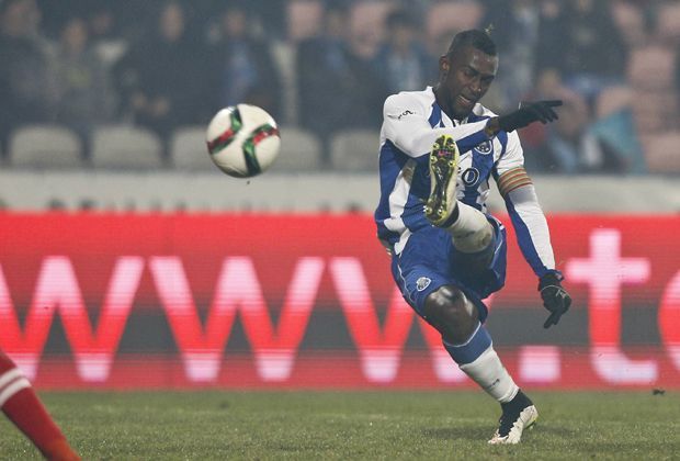 
                <strong>Der Pechvogel: Jackson Martinez (Sturm)</strong><br>
                Der kolumbianische WM-Teilnehmer ist mit 17 Toren in der Liga und sieben in der Königsklasse Portos Topscorer. Zudem scheiterte er bereits dreimal an Pfosten oder Latte - so oft wie kein anderer Spieler in der laufenden Champions-League-Saison.
              