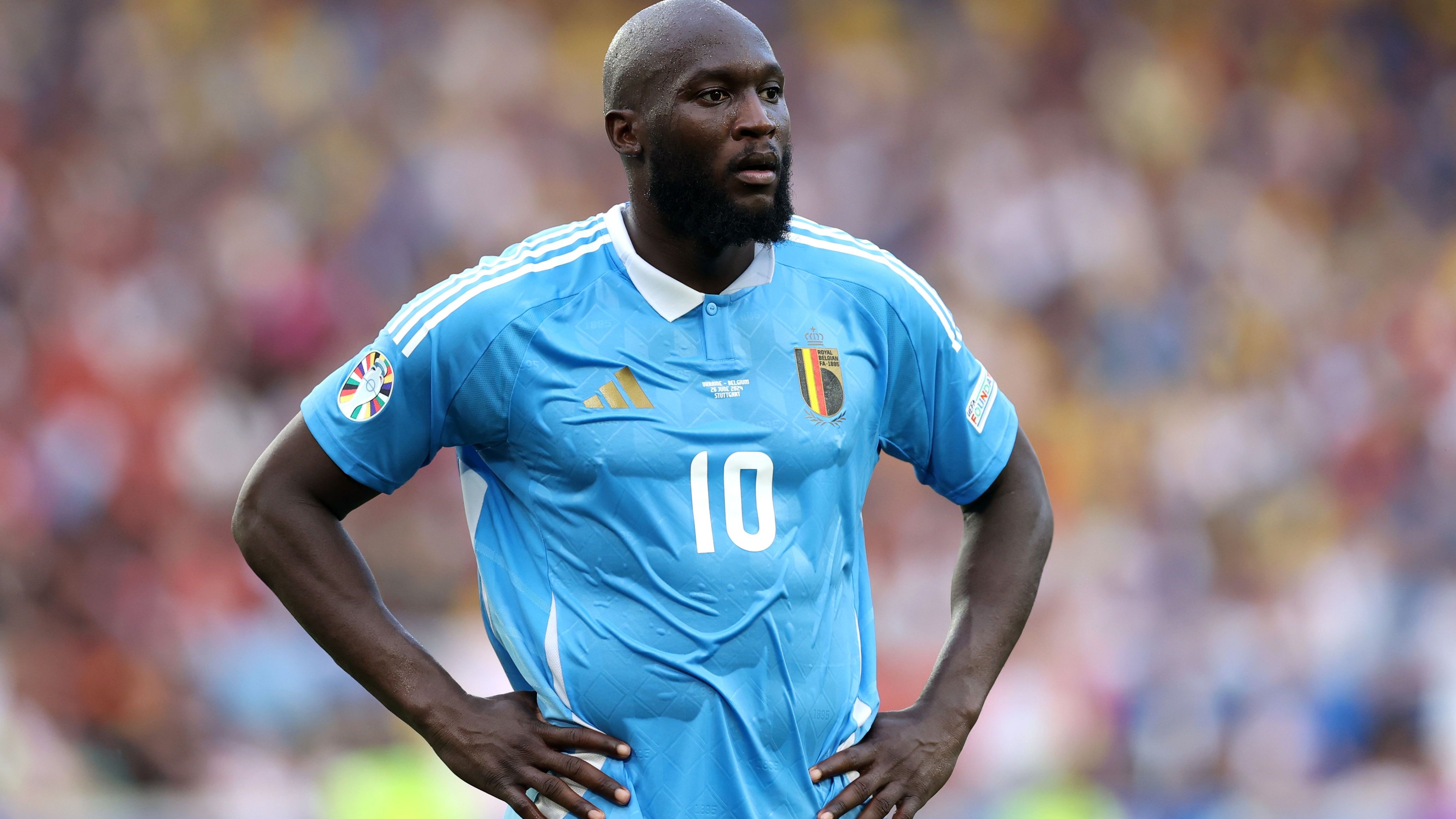 <strong>Schüsse aufs Tor</strong><br>Der Belgier Romelu Lukaku steht in dieser Kategorie mit acht Stück an der Spitze. Auf Platz zwei befindet sich Kylian Mbappe aus Frankreich knapp dahinter mit sechs. Cristiano Ronaldo (Portugal), Kai Havertz (Deutschland) und Kevin De Bruyne (Belgien) teilen sich mit jeweils fünf den dritten Platz.